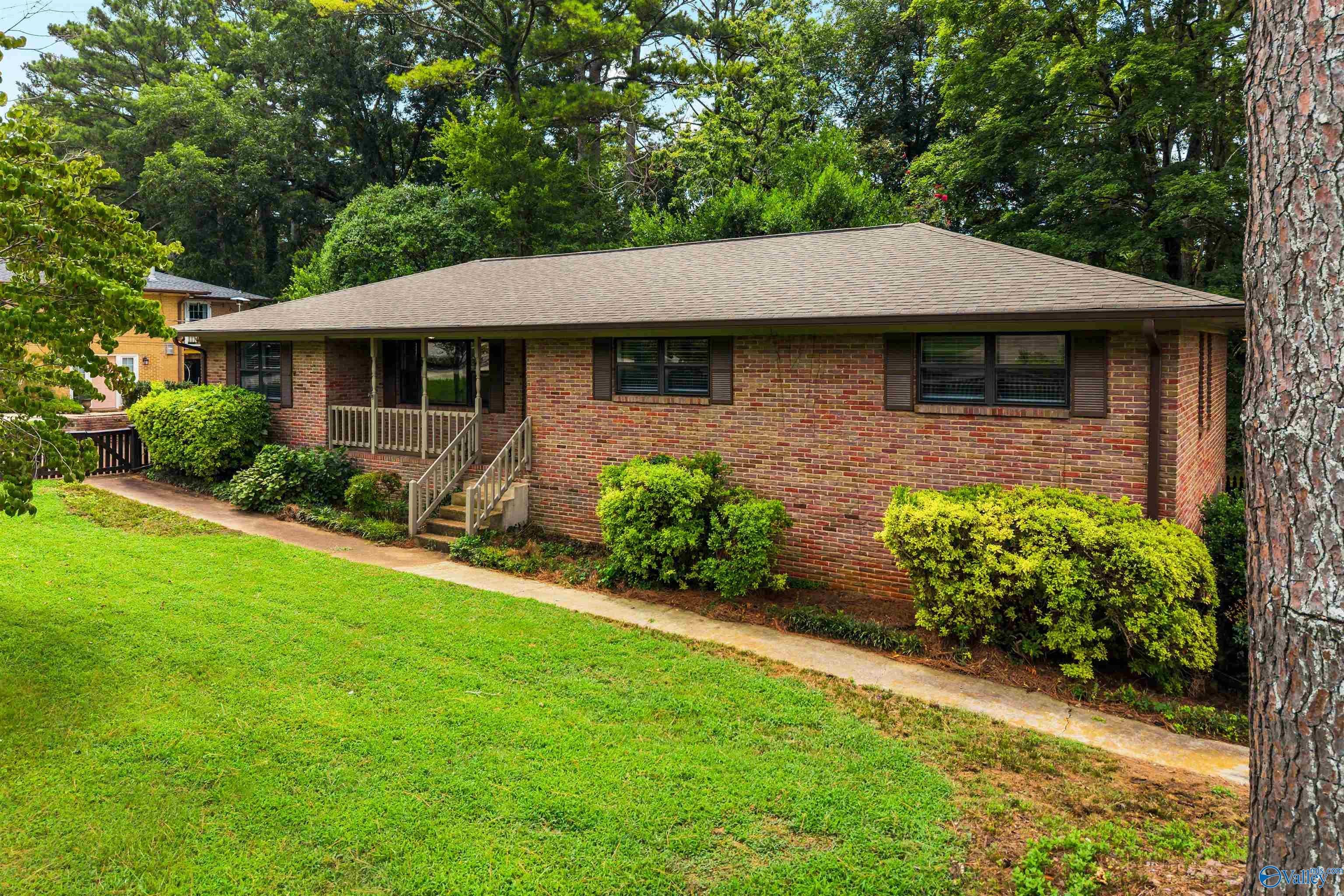 104 Roberta Road SE — photo