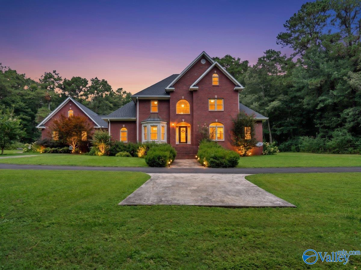 939 Everett Road — photo