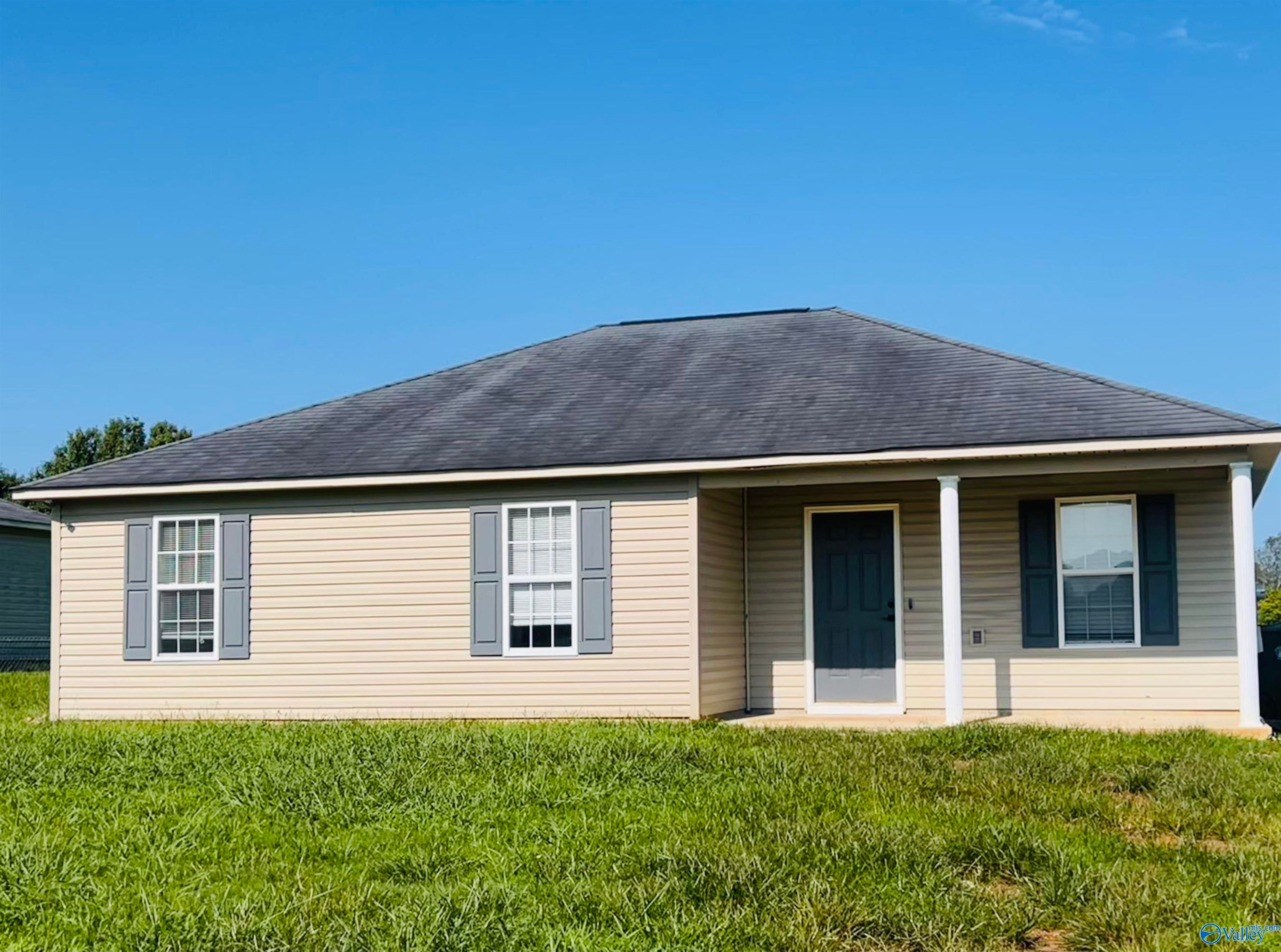 178 Travis Drive — photo