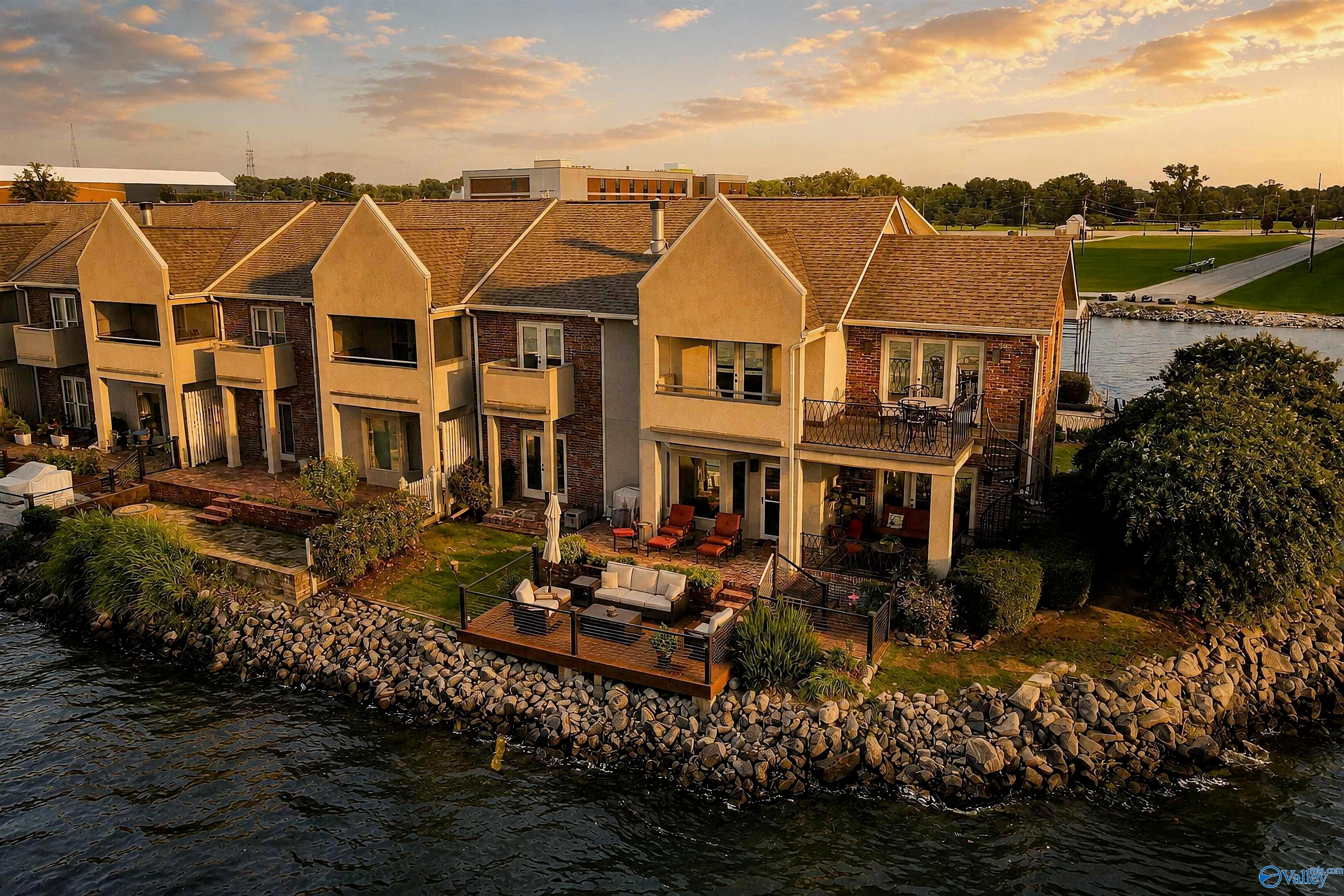 810 Island Way a — photo