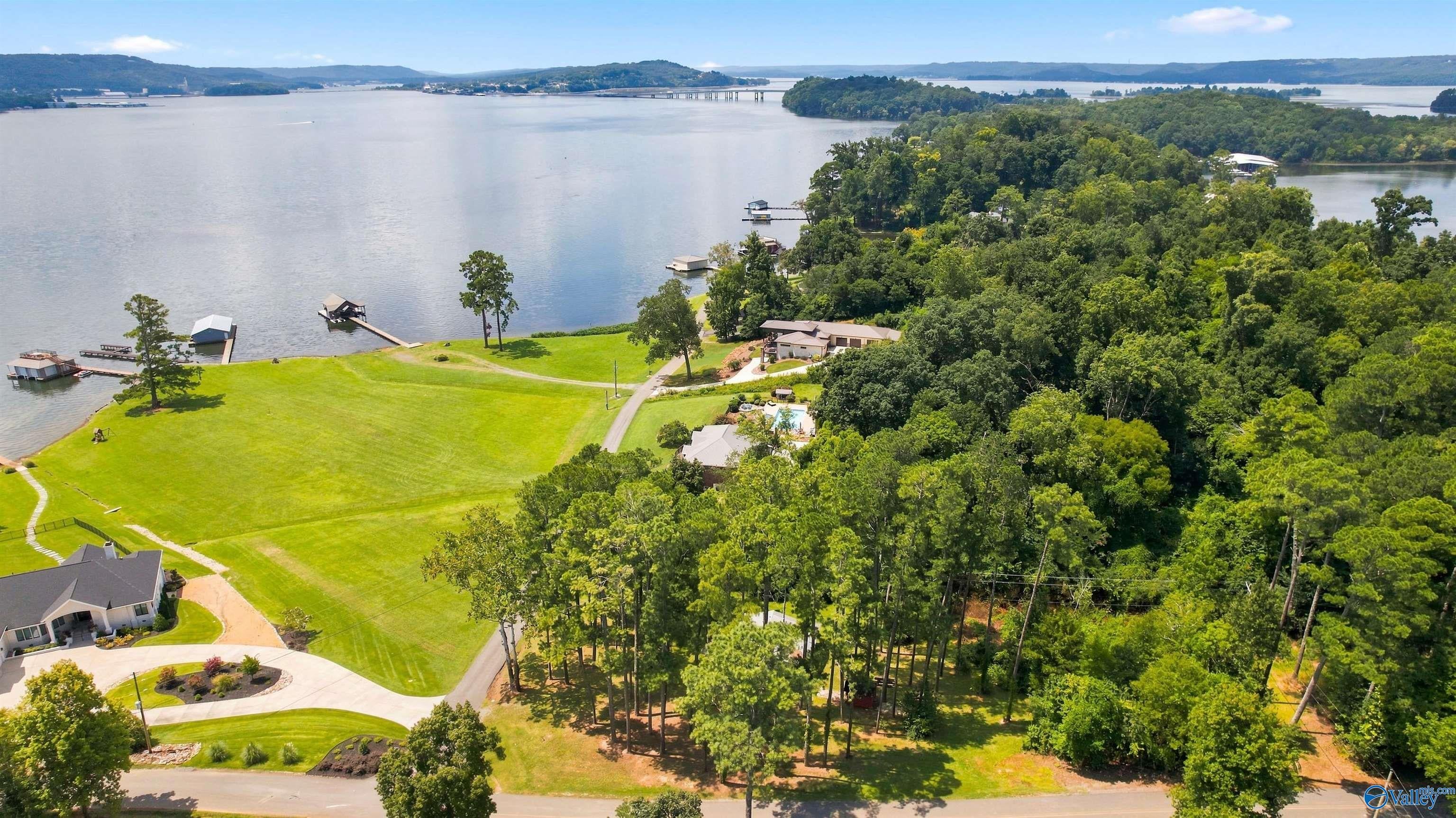 860 Buck Island Drive — photo