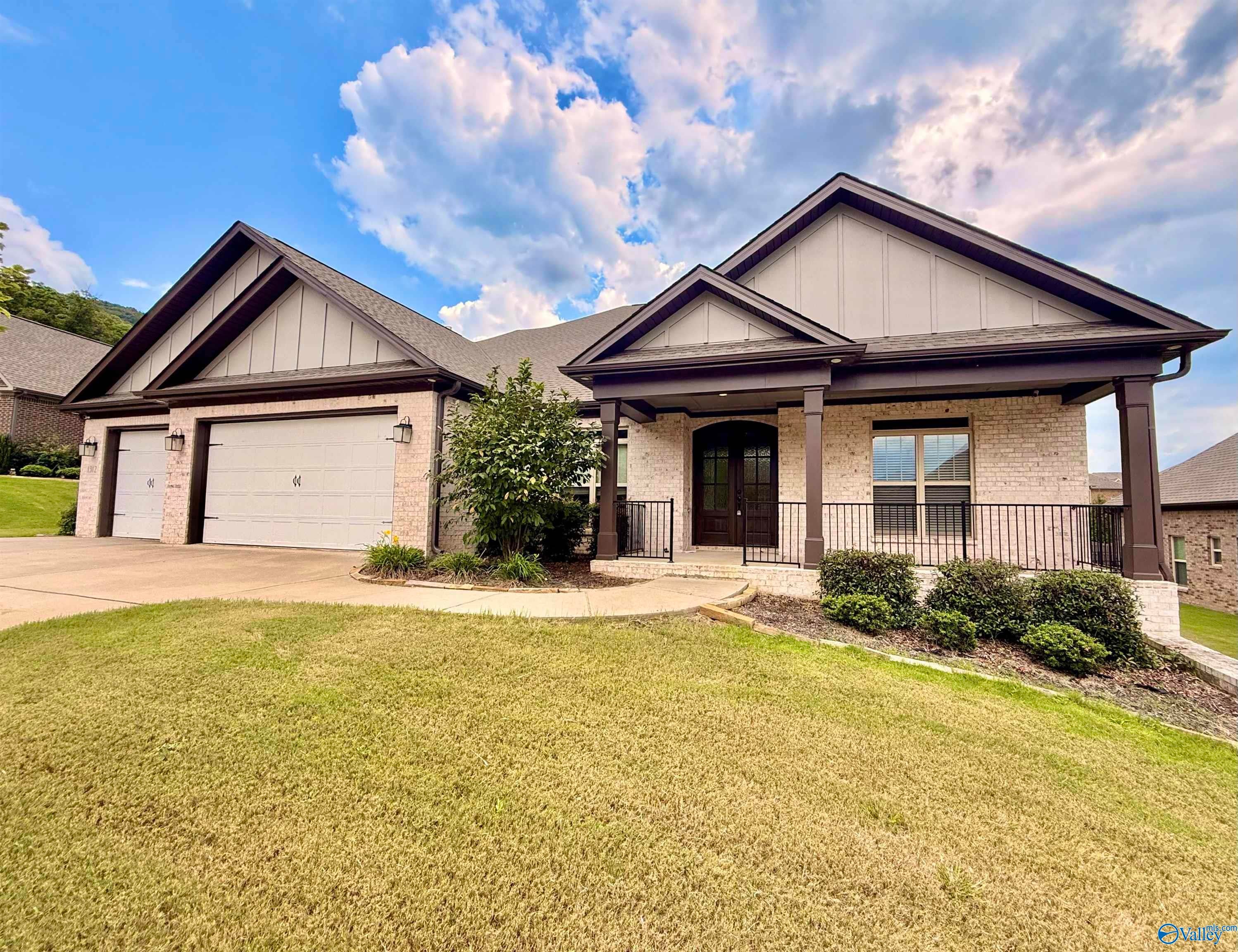1312 Pecan Point Way — photo