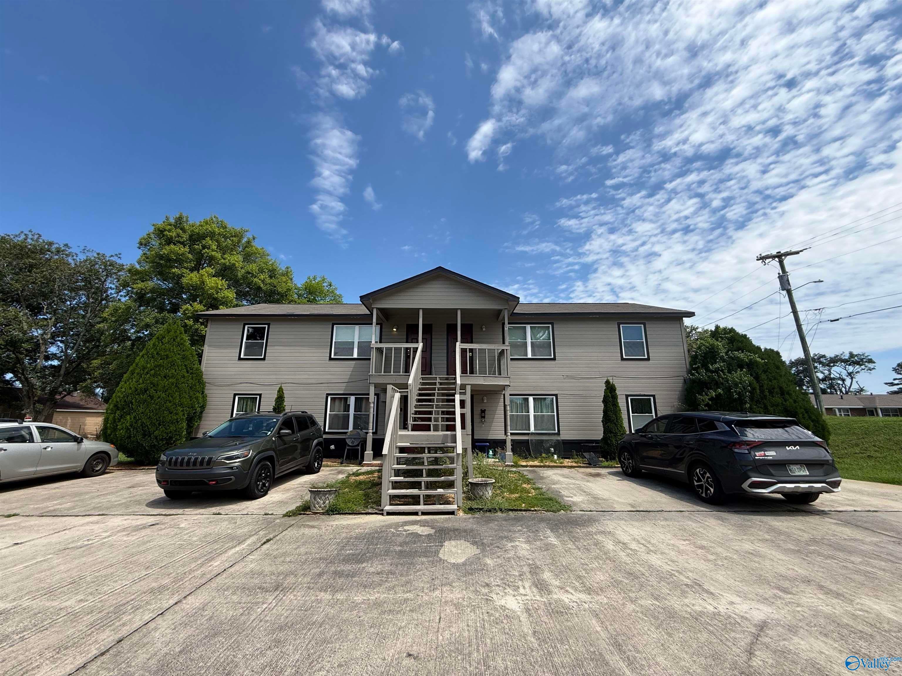 605 Adele Street SW C — photo