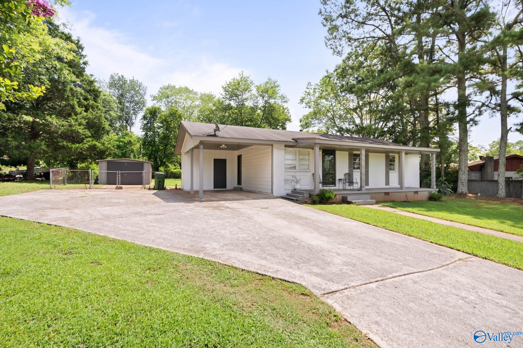 2502 Shady Lane Drive NW — photo