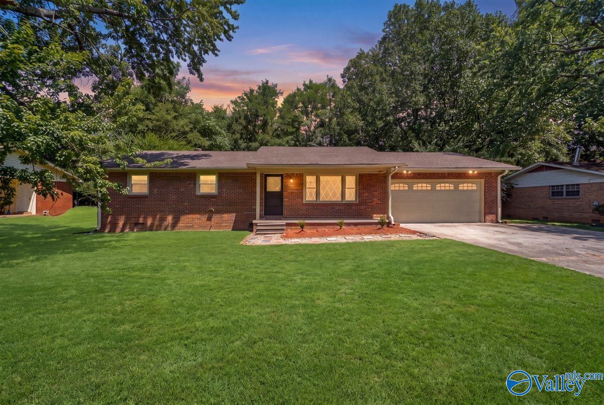 2620 Skyline Drive NW — photo