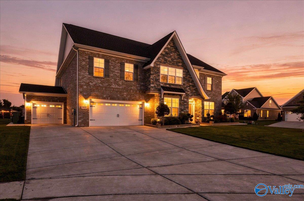2400 Black Branch SW — photo