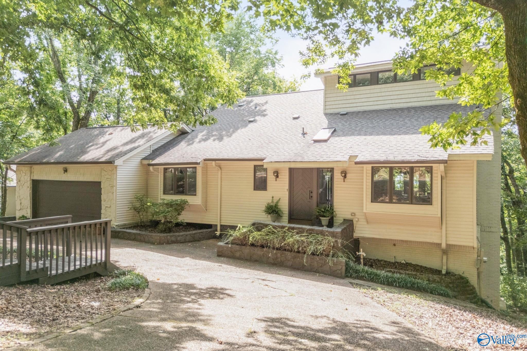 1506 Chandler Road SE — photo