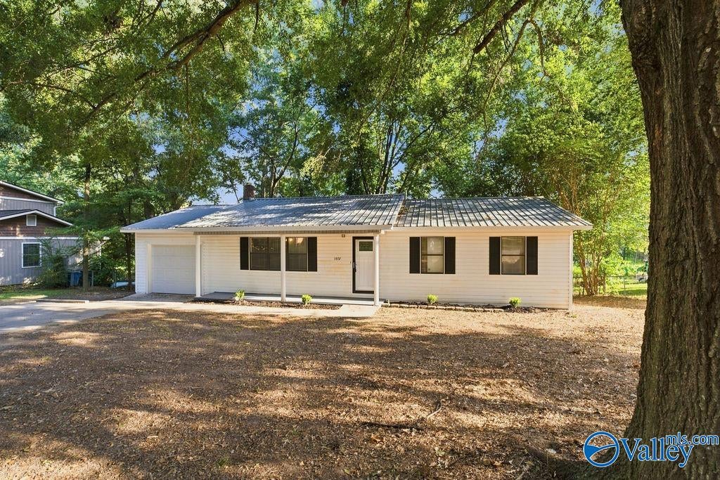 1407 Stage Road SW — photo