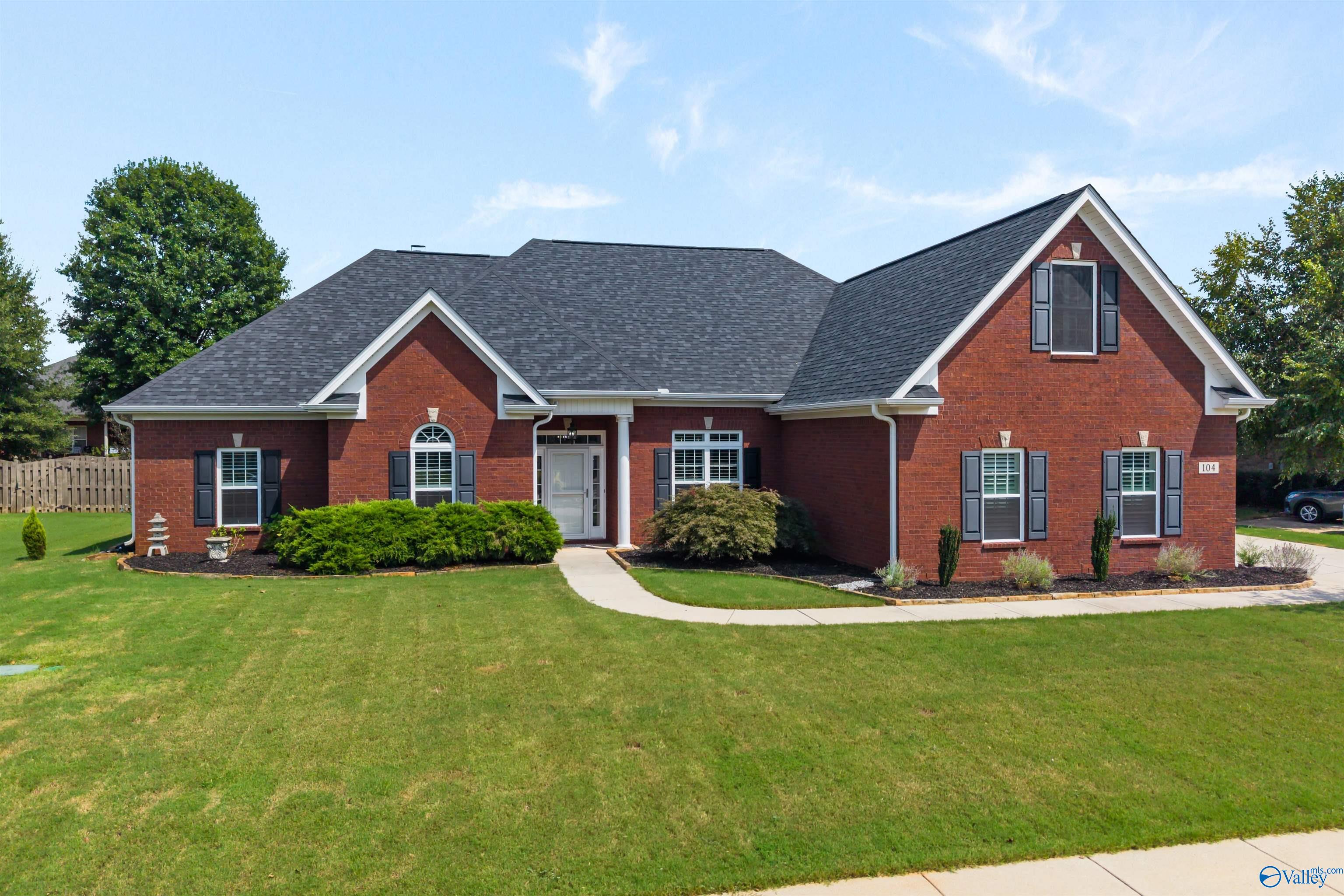 104 Carlton Woods Drive — photo