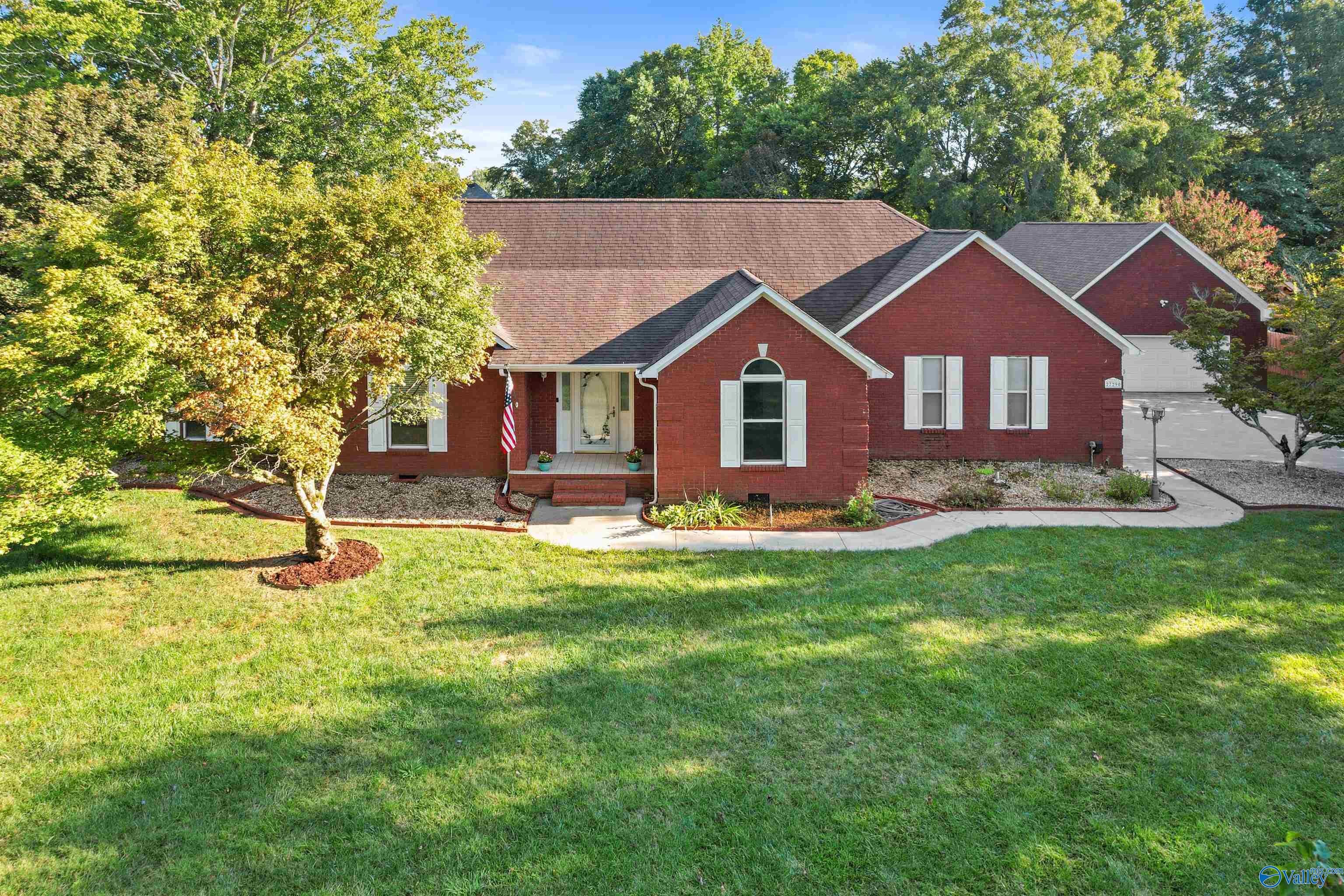 27290 Capshaw Road — photo