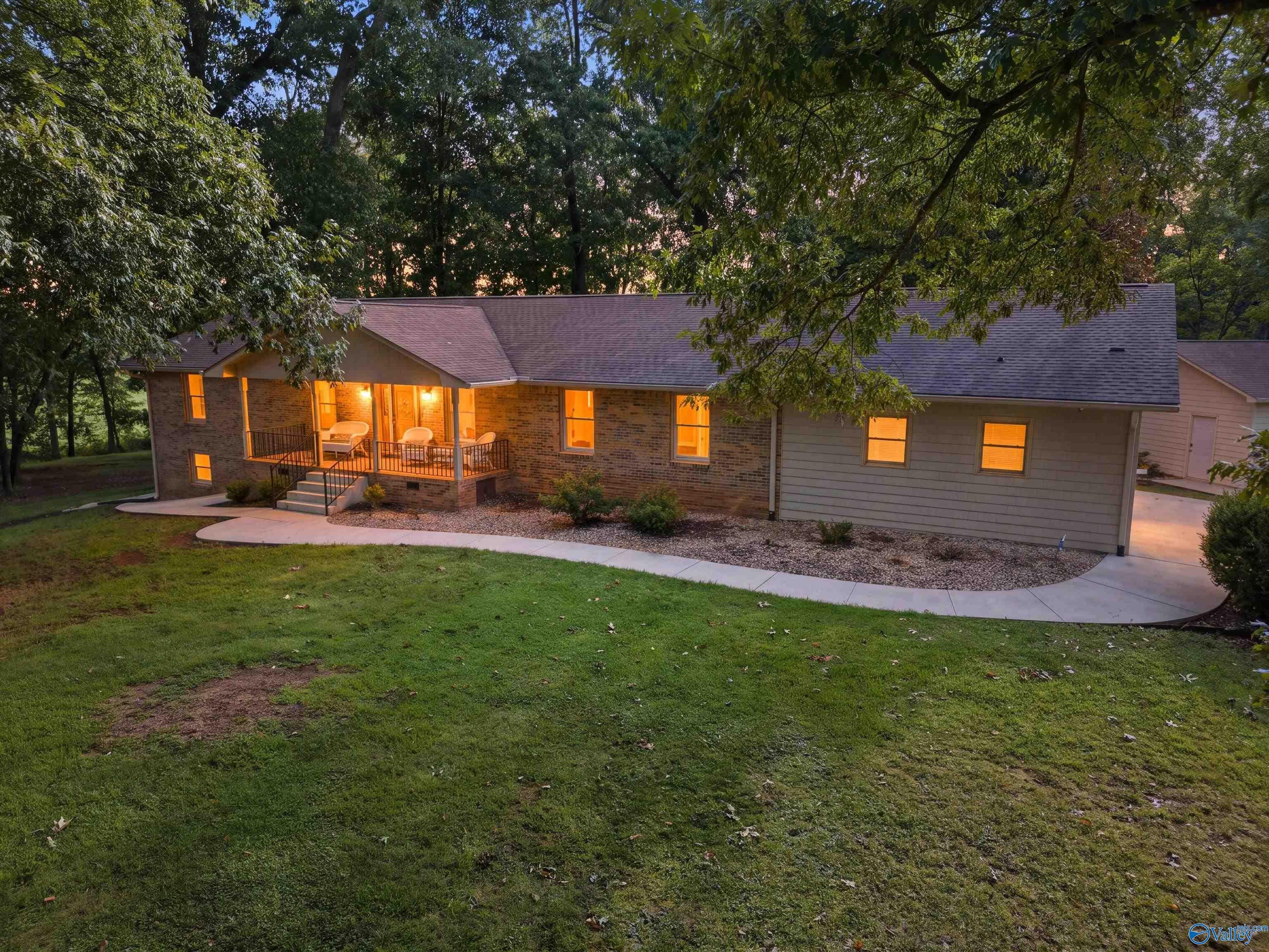 8516 Moores Mill Road — photo