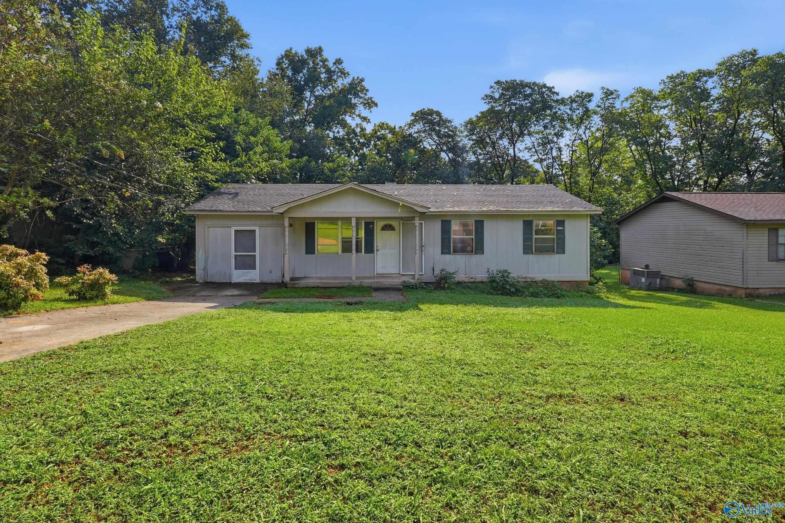 5022 Kyle Lane NW — photo