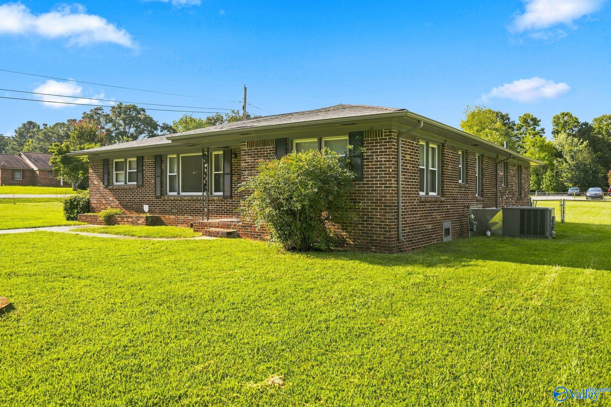 141 Hamaker Street, Decatur, AL 35603 — photo 2