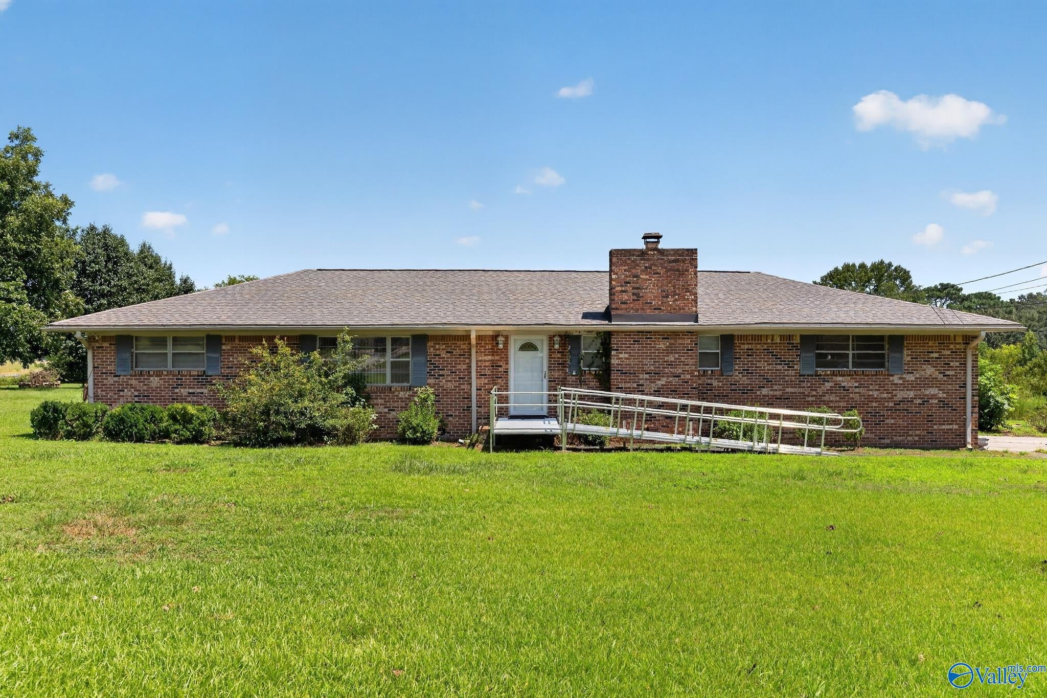 2130 Solitude Road — photo