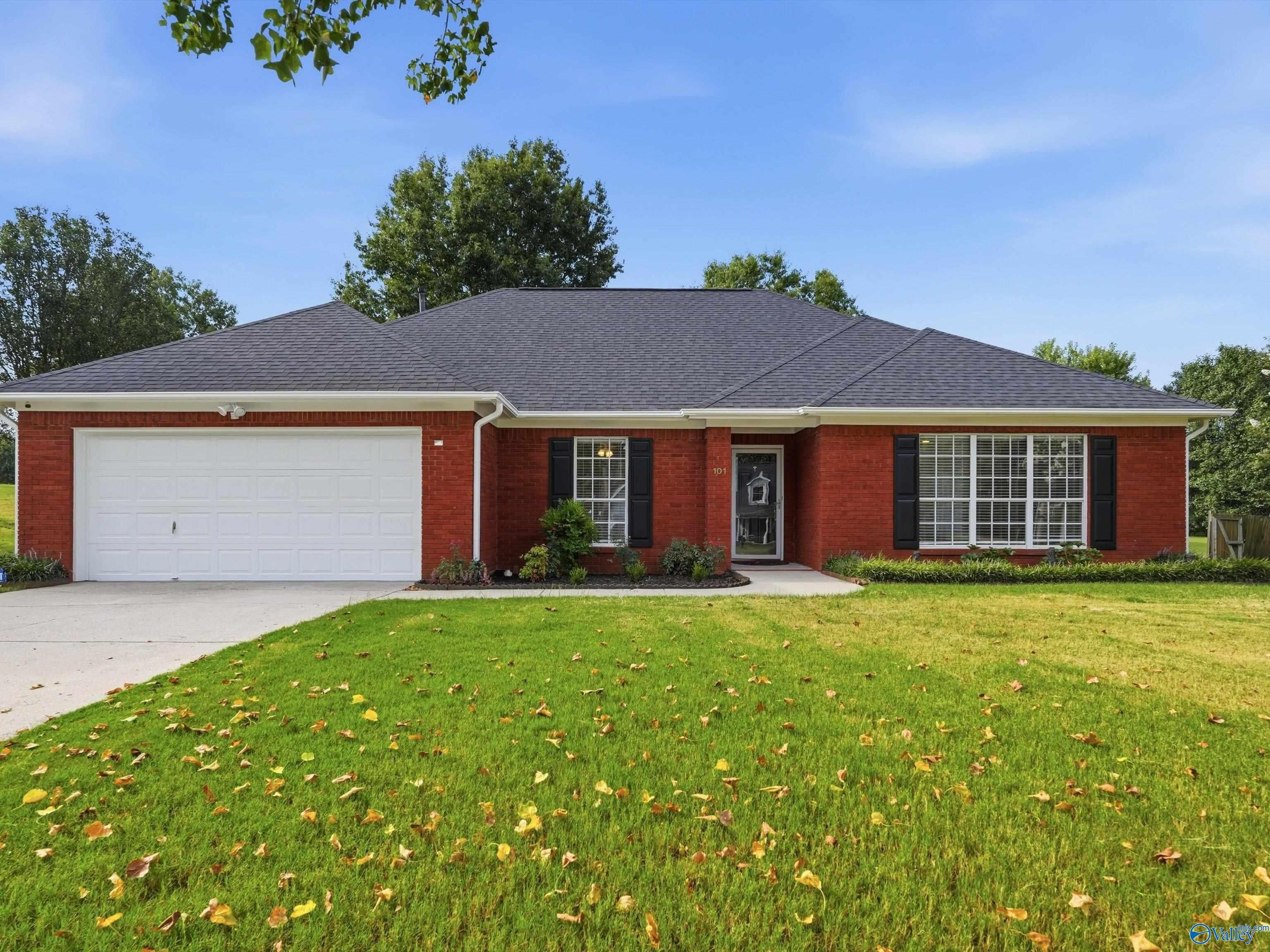 101 Pam Circle — photo