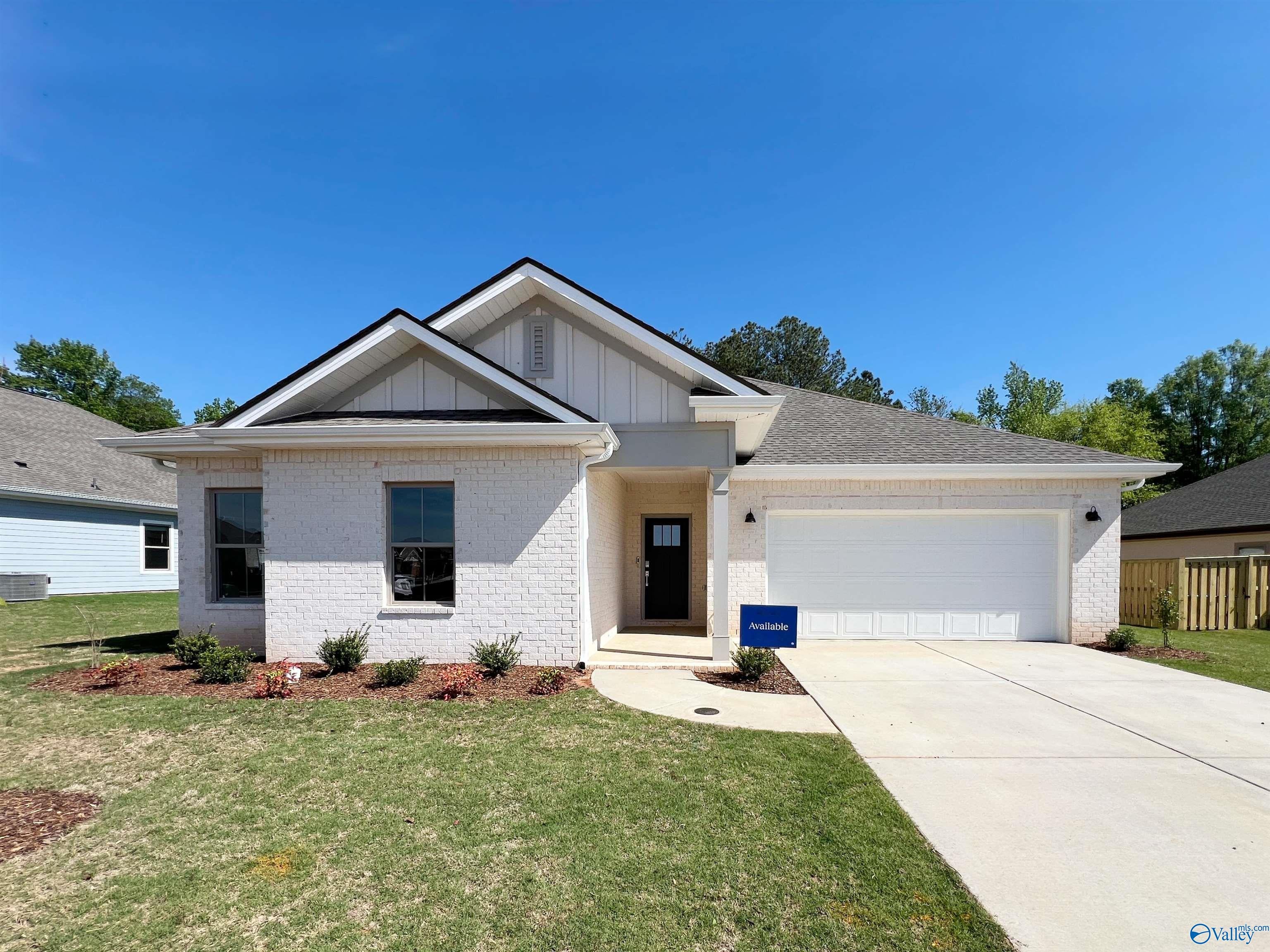 7220 Maple Creek Drive SE — photo