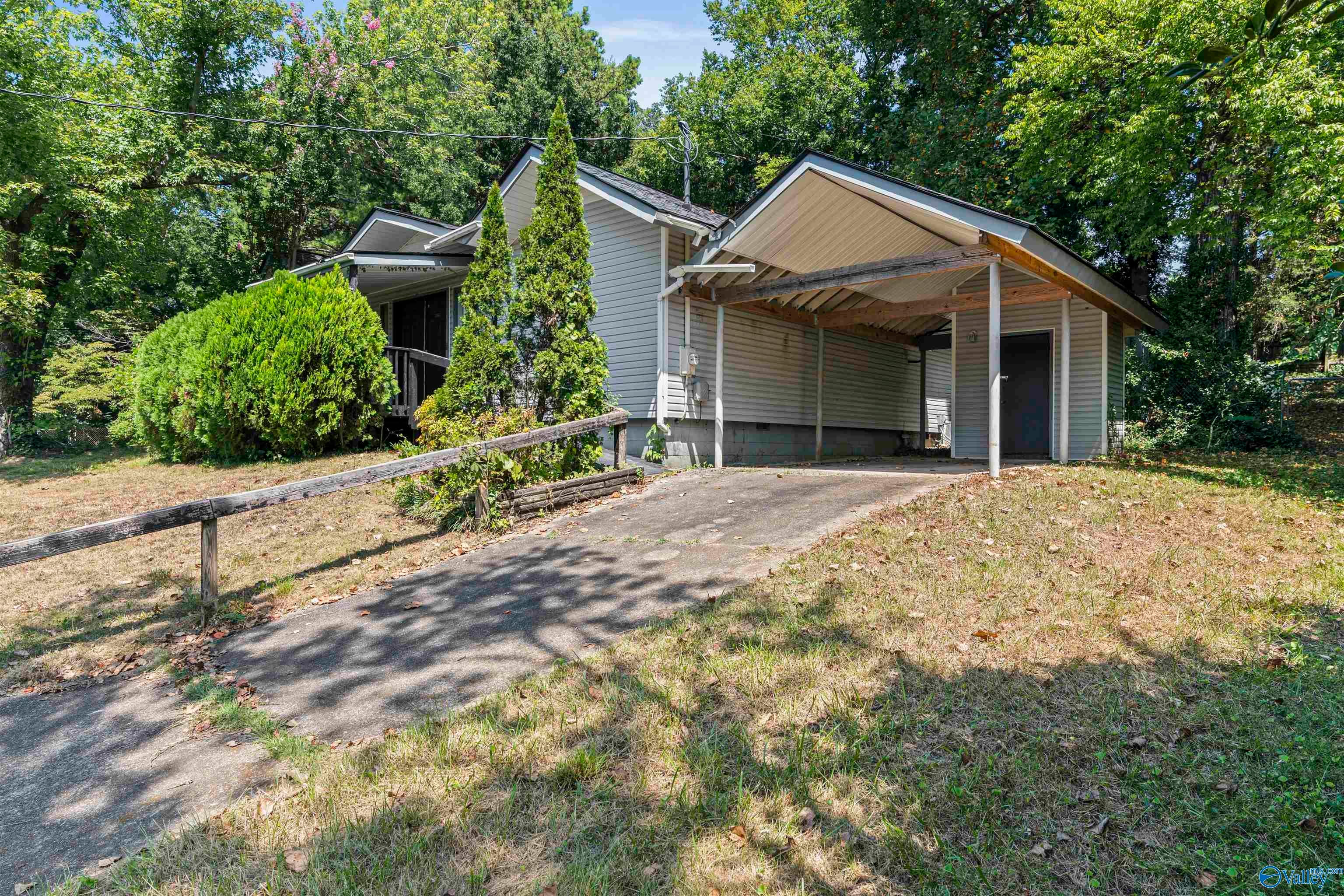 2712 Dry Creek Drive NW — photo