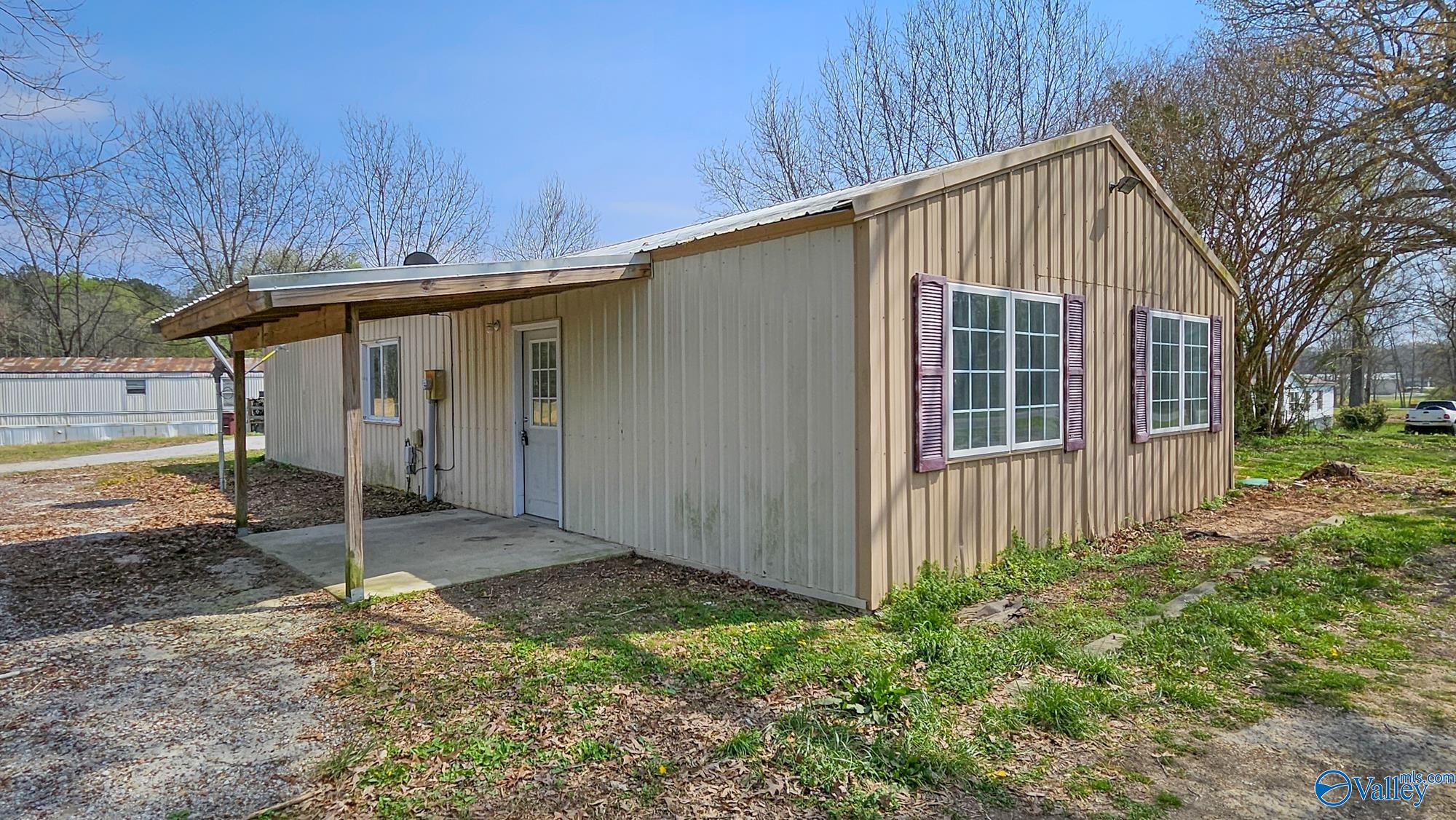 18310 Baker Hill Road — photo