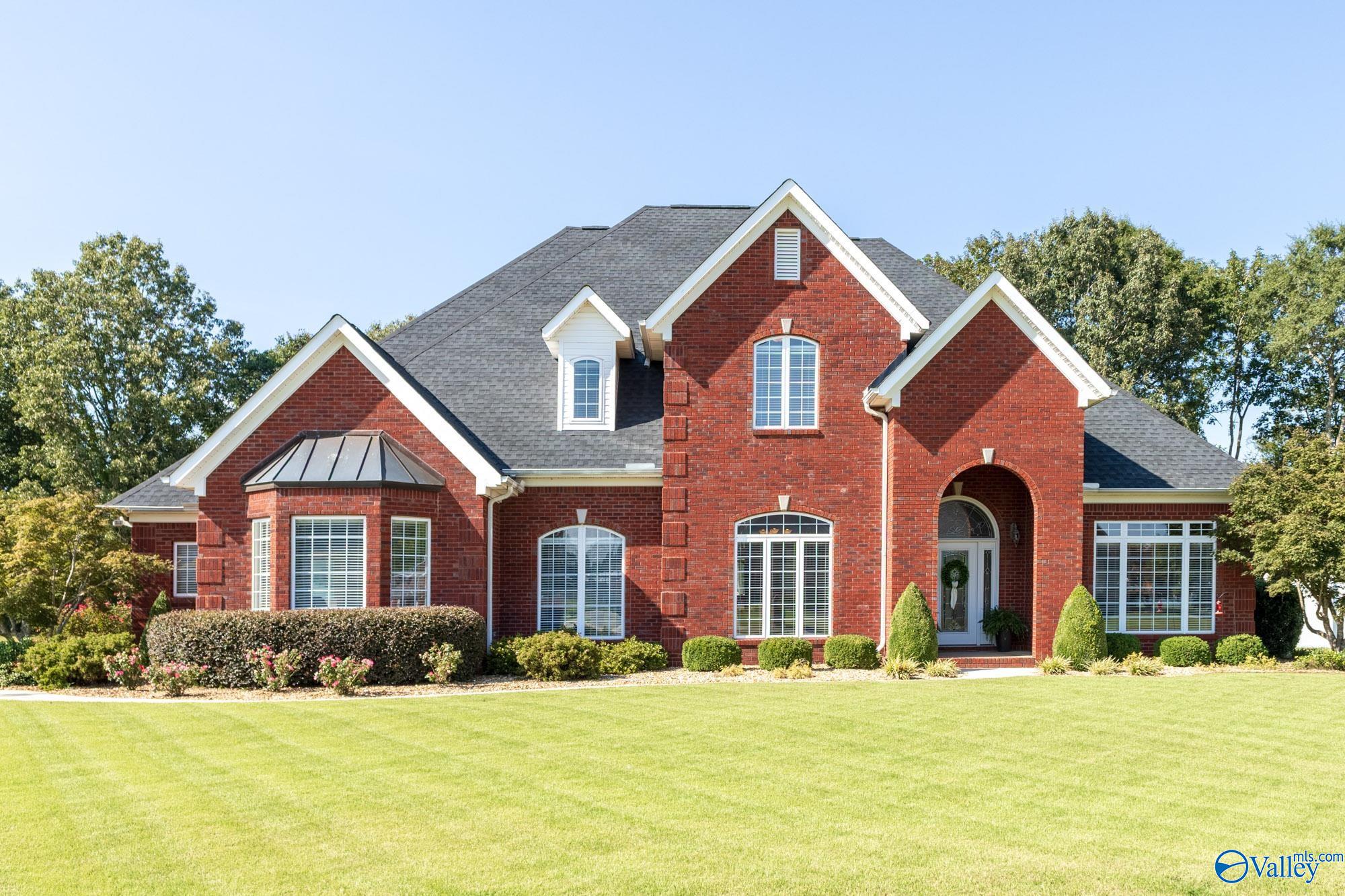 180 Braxton Court — photo
