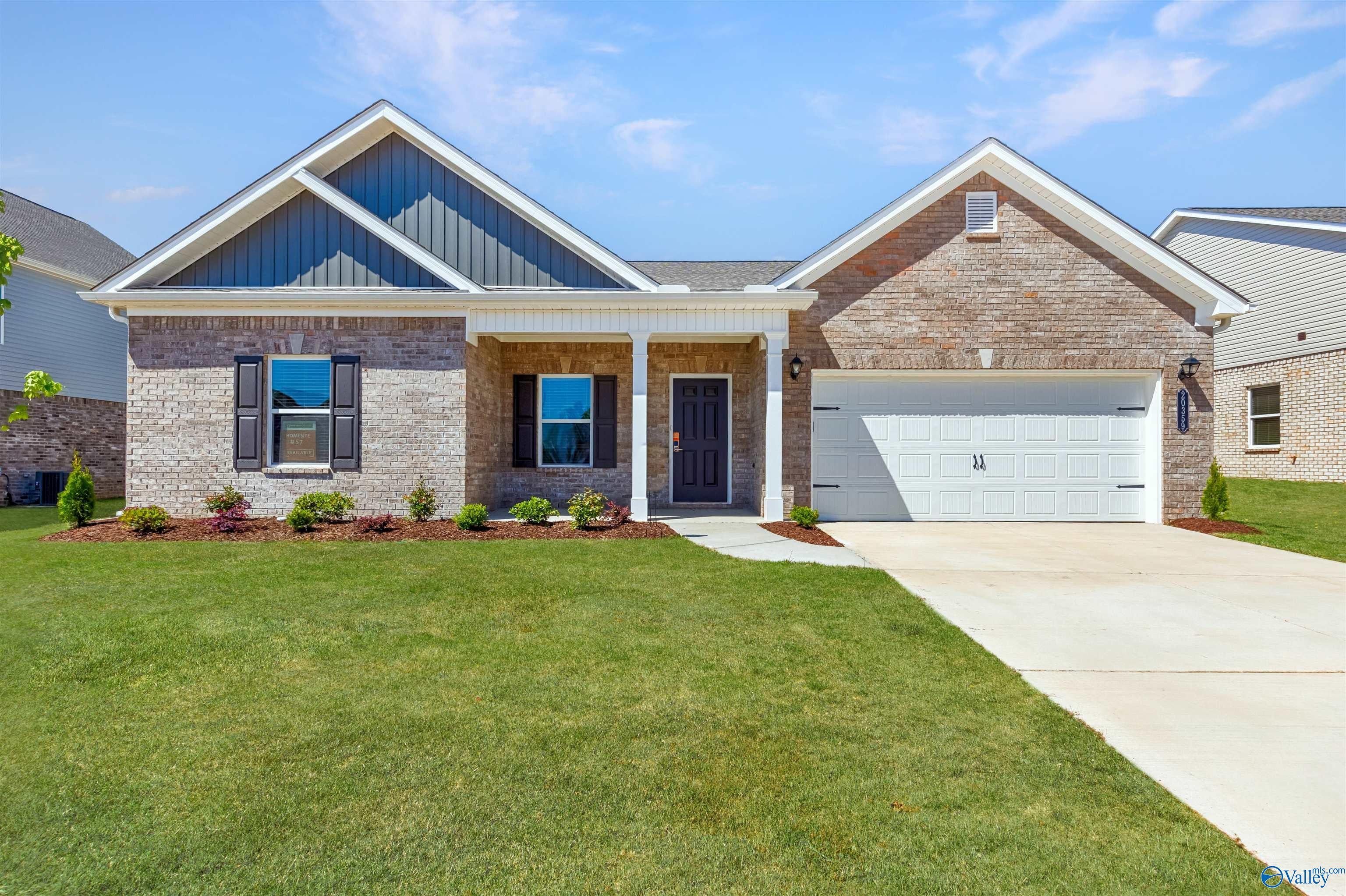 The Avondale Cottonwood Drive — photo