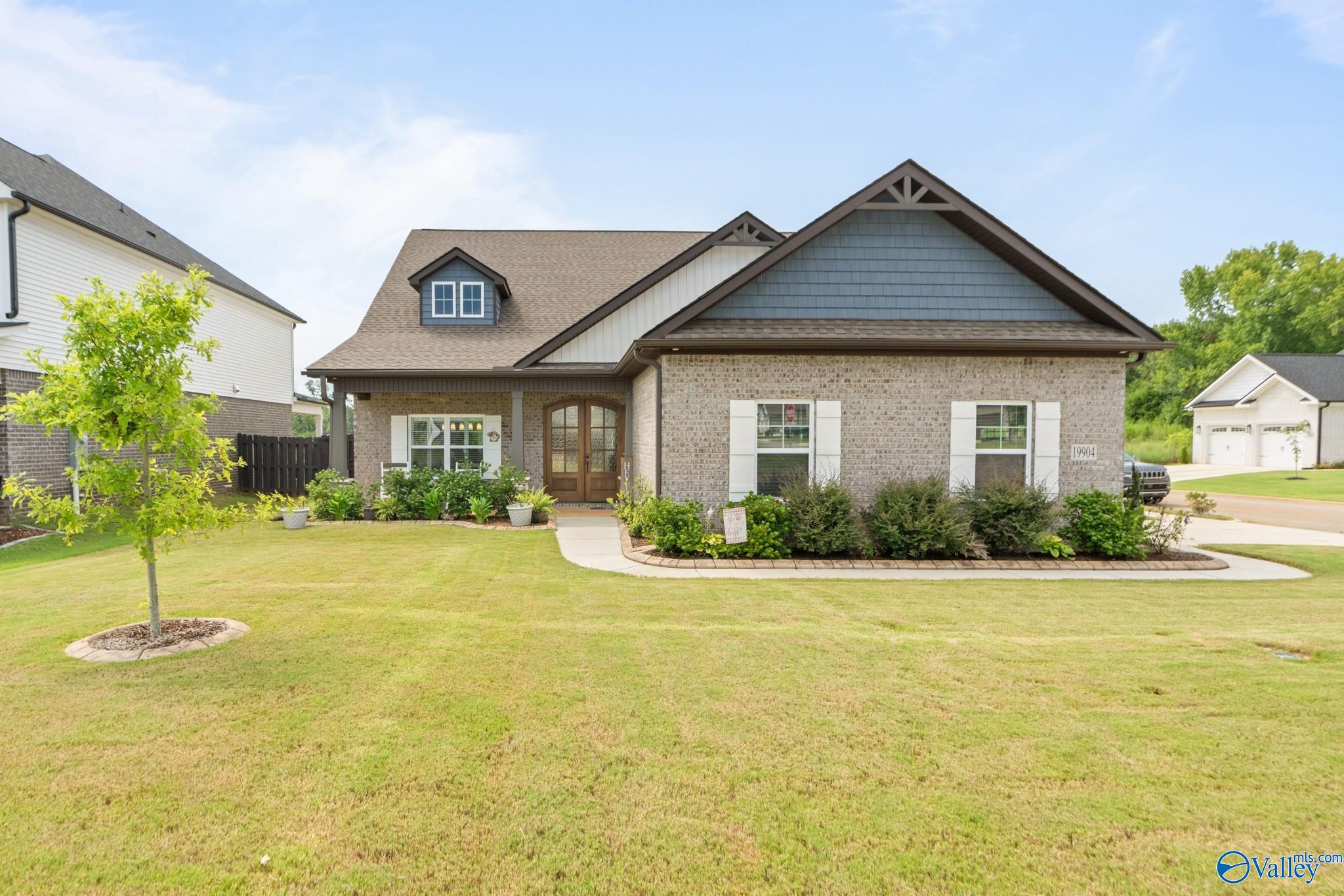 19904 Pebble Brook Lane — photo
