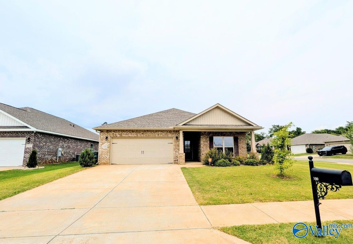100 Silkwood Court — photo