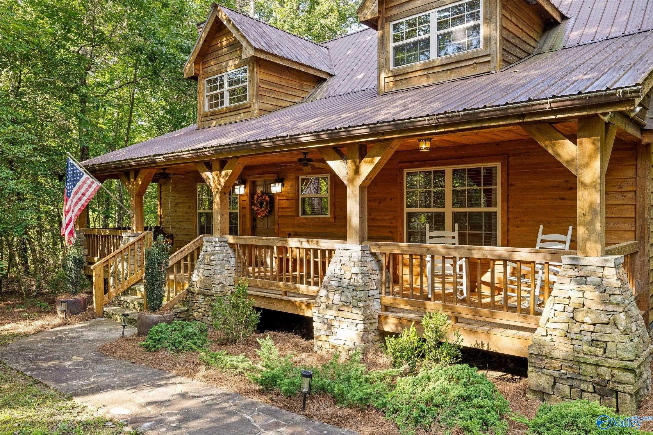 6115 Cove Road — photo