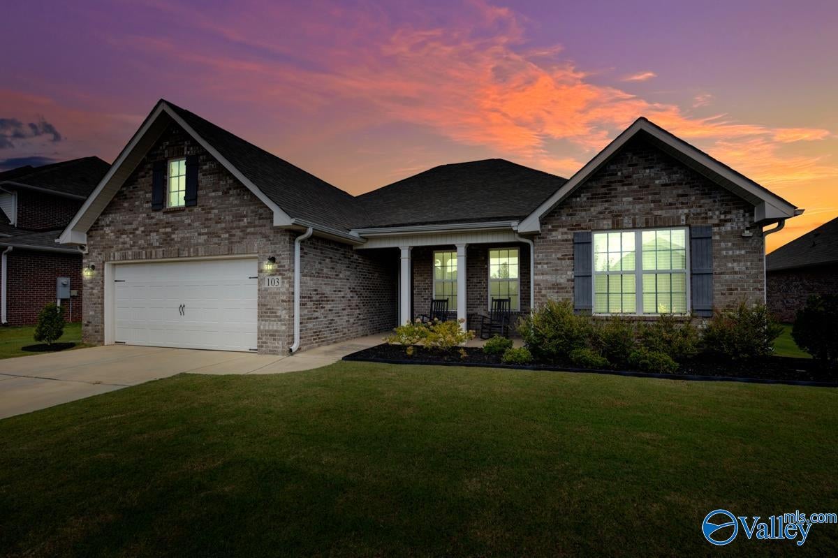 103 Slade Thomas Drive — photo