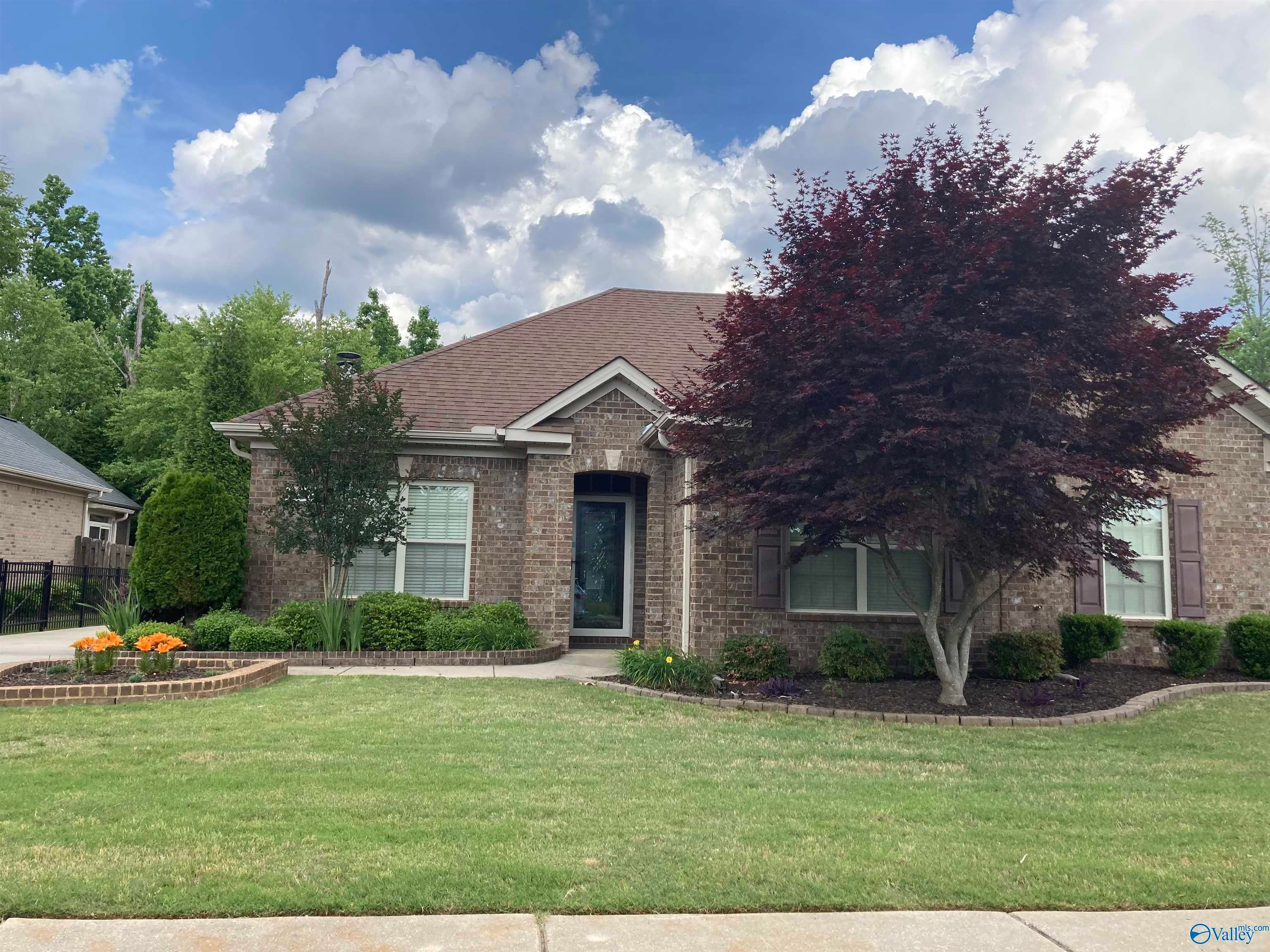 110 Whitworth Court — photo