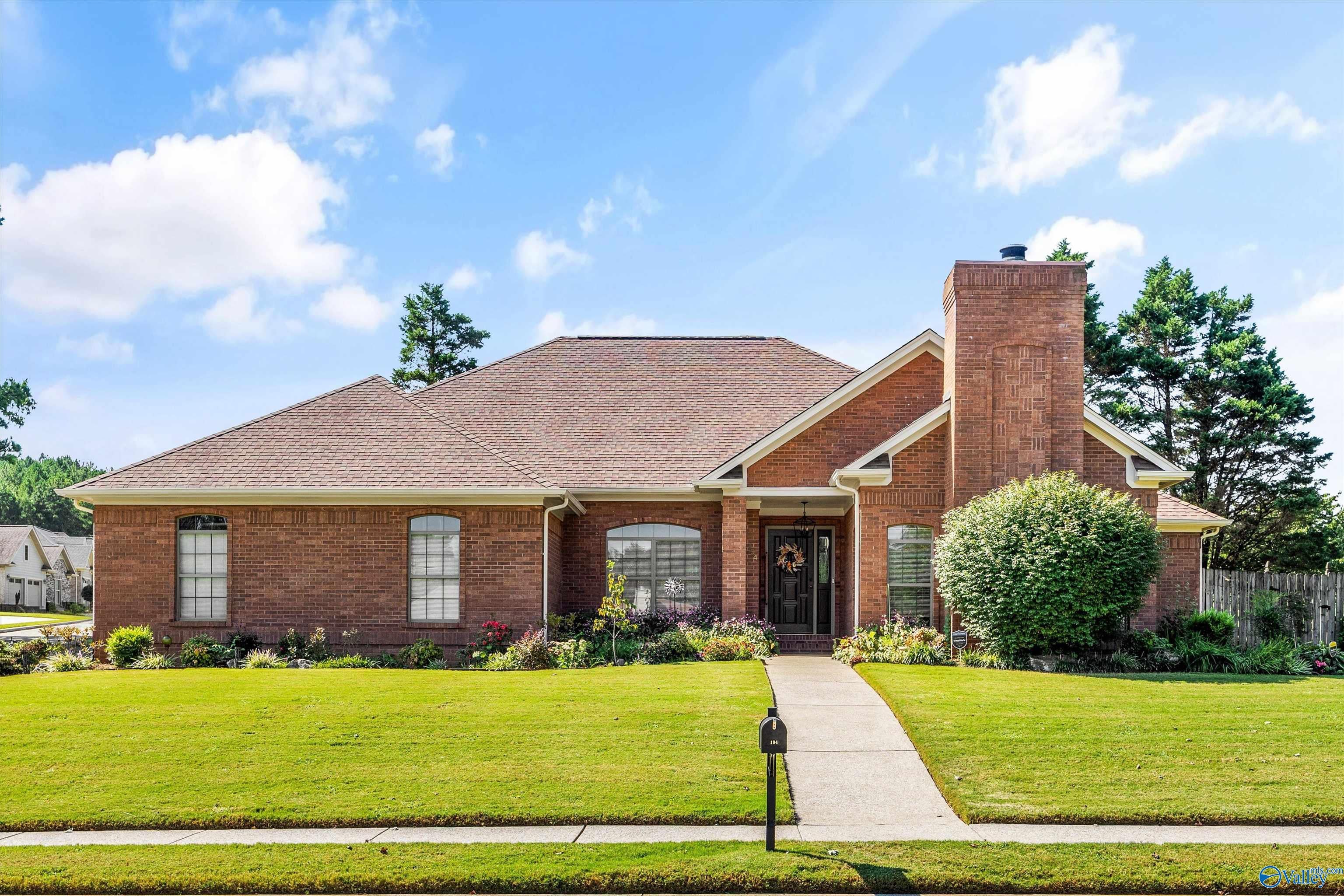 194 Greenlawn Drive — photo