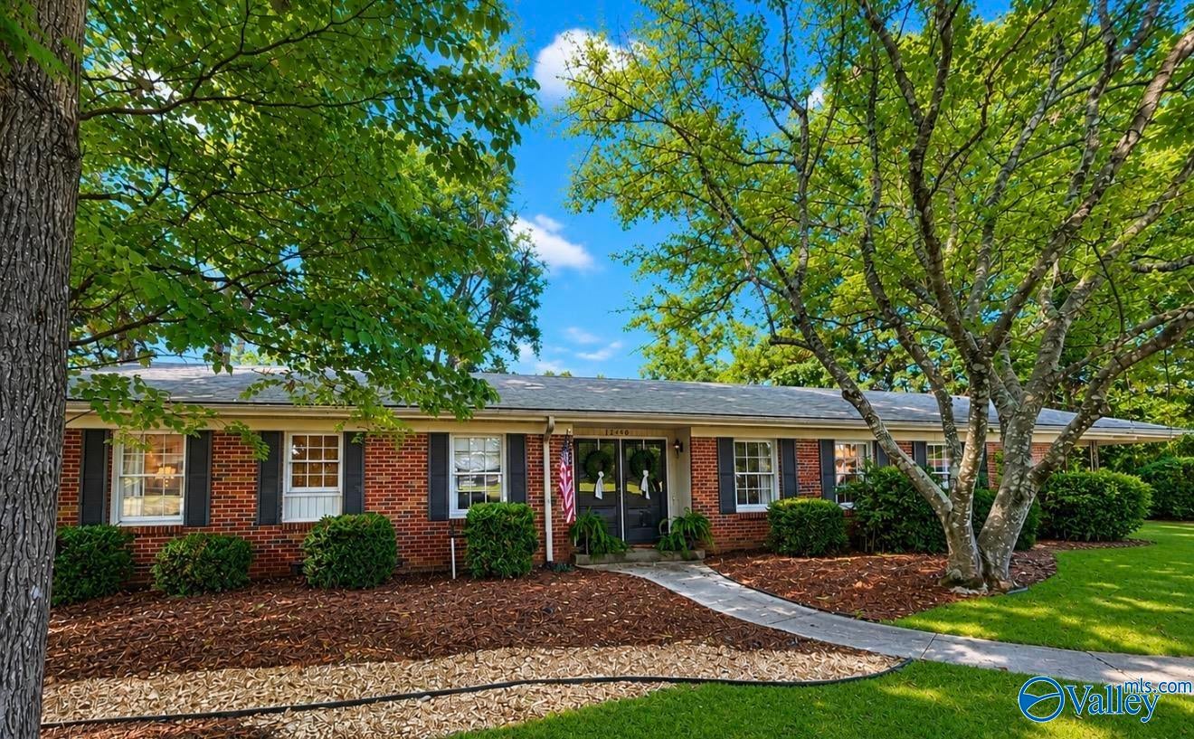 2406 Greenwood Drive — photo