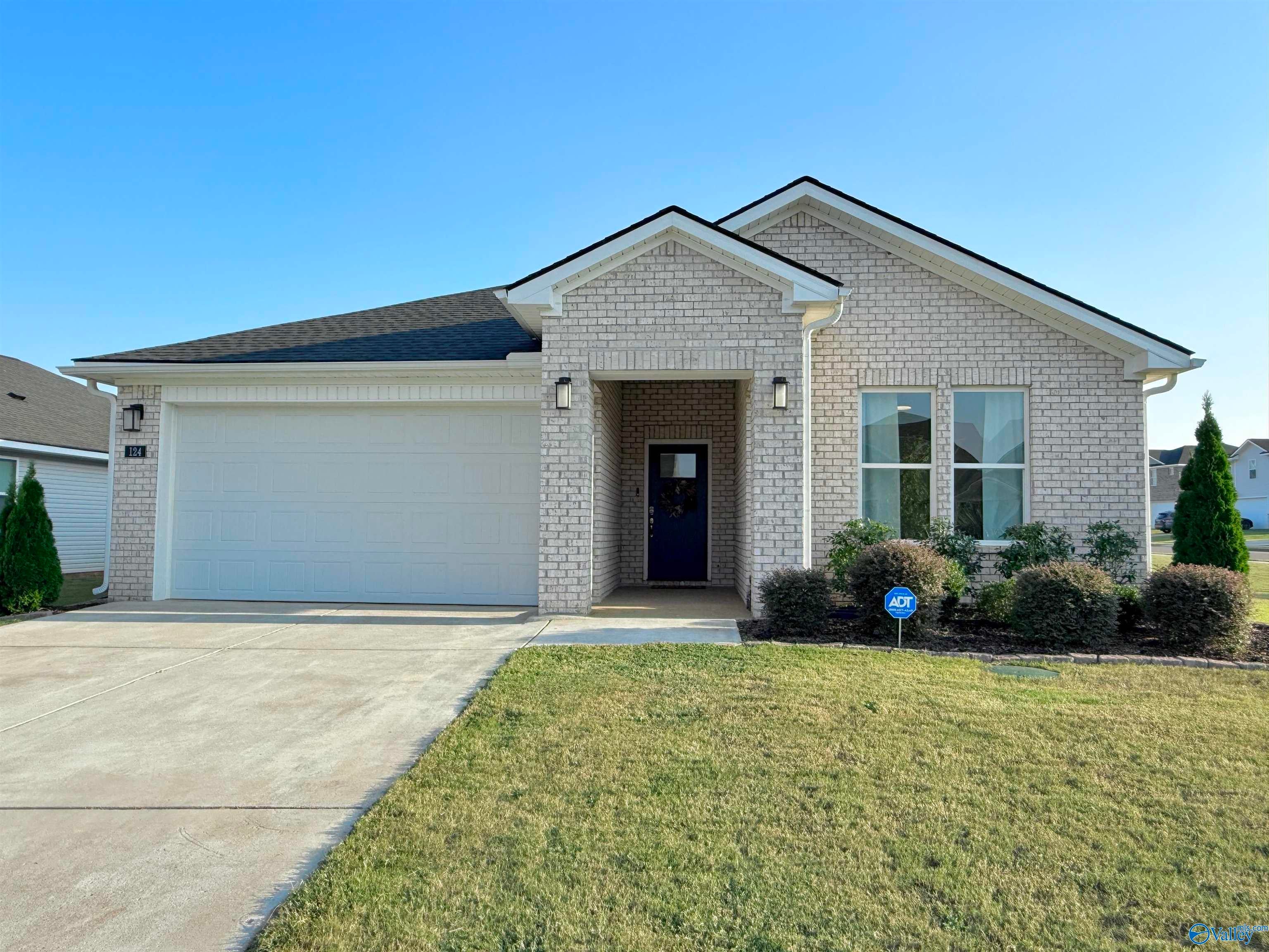 124 Harvest Moon Drive — photo