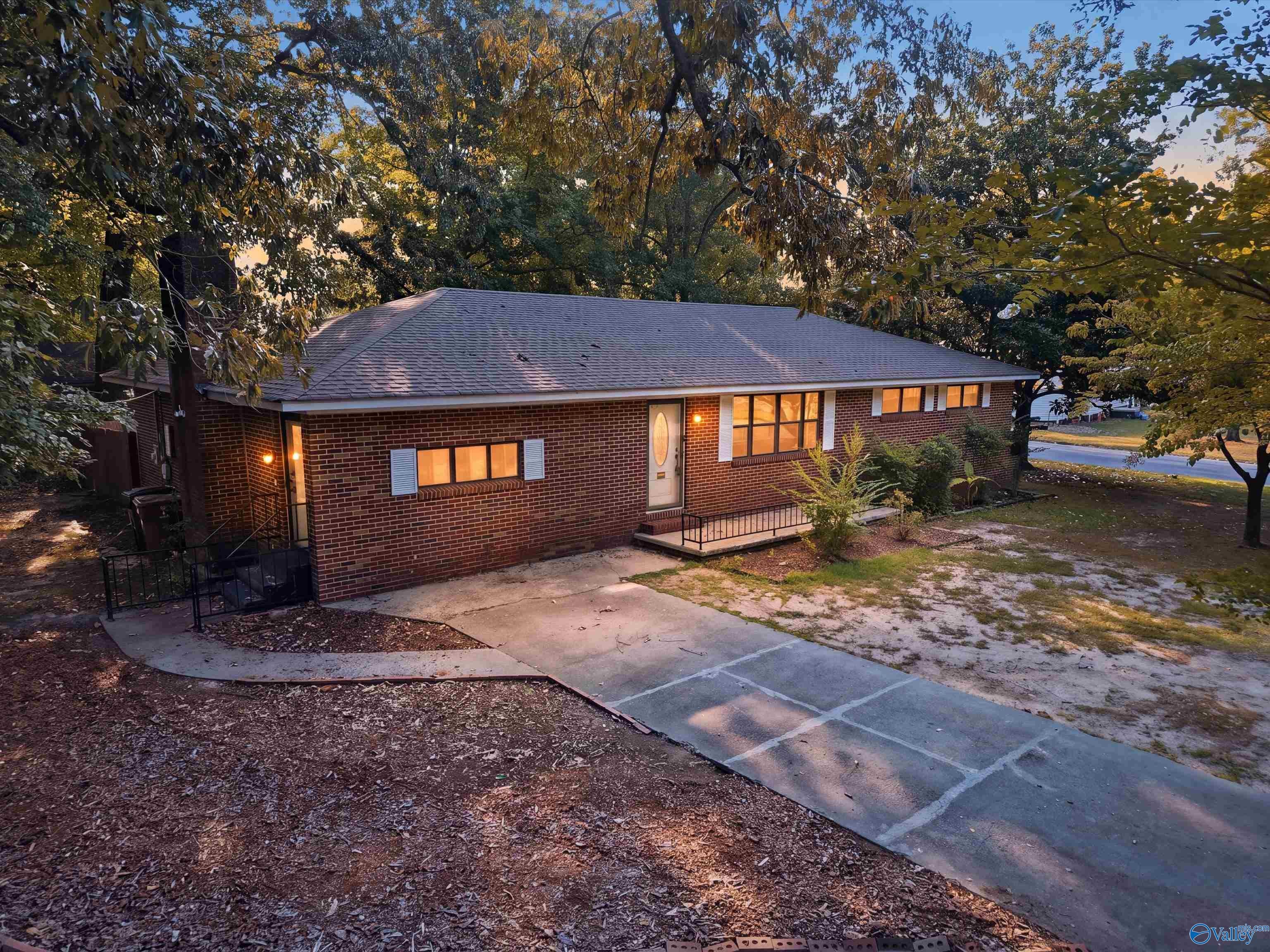 700 Cedar Street — photo