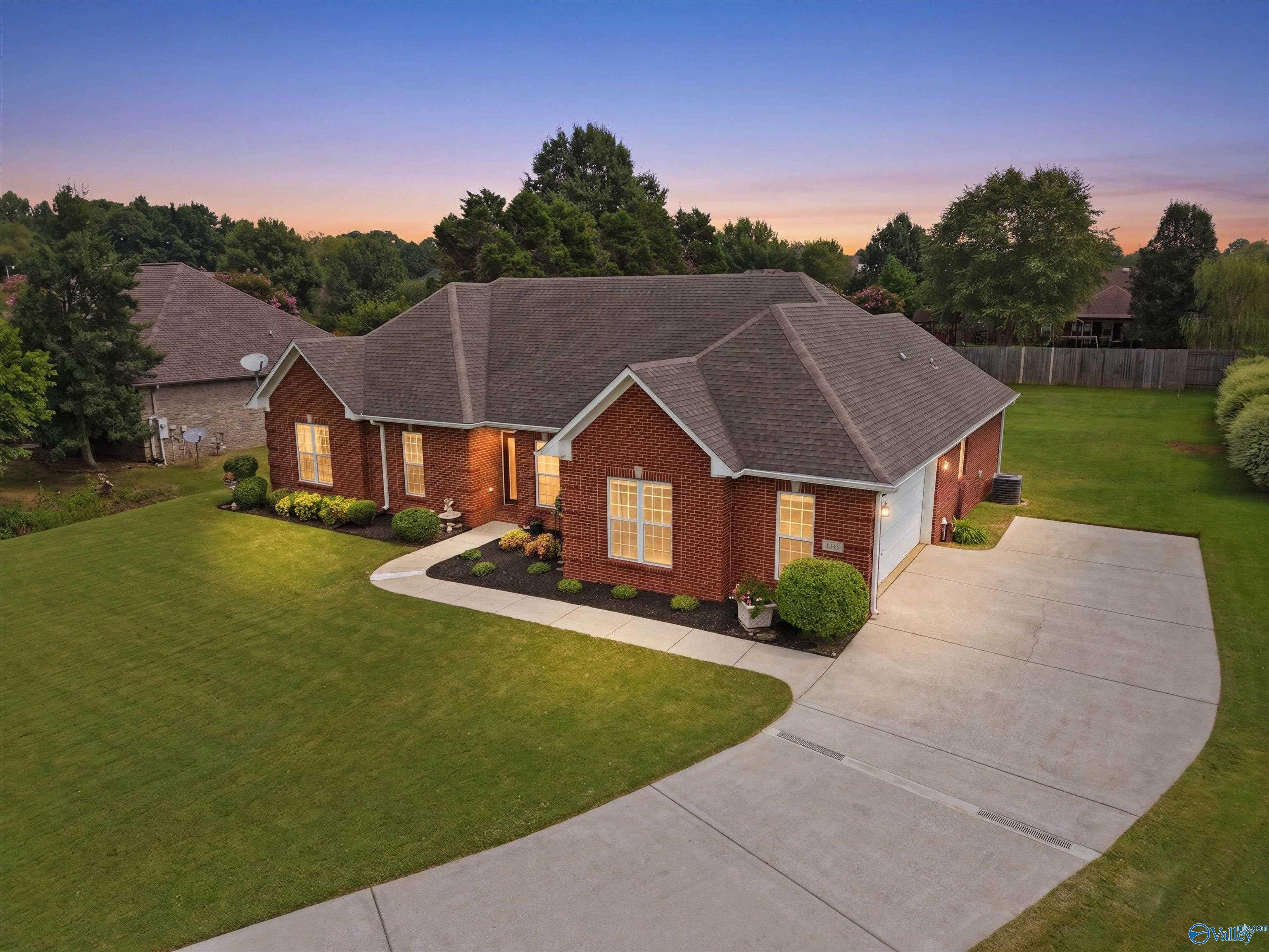 815 Indian Creek Road — photo