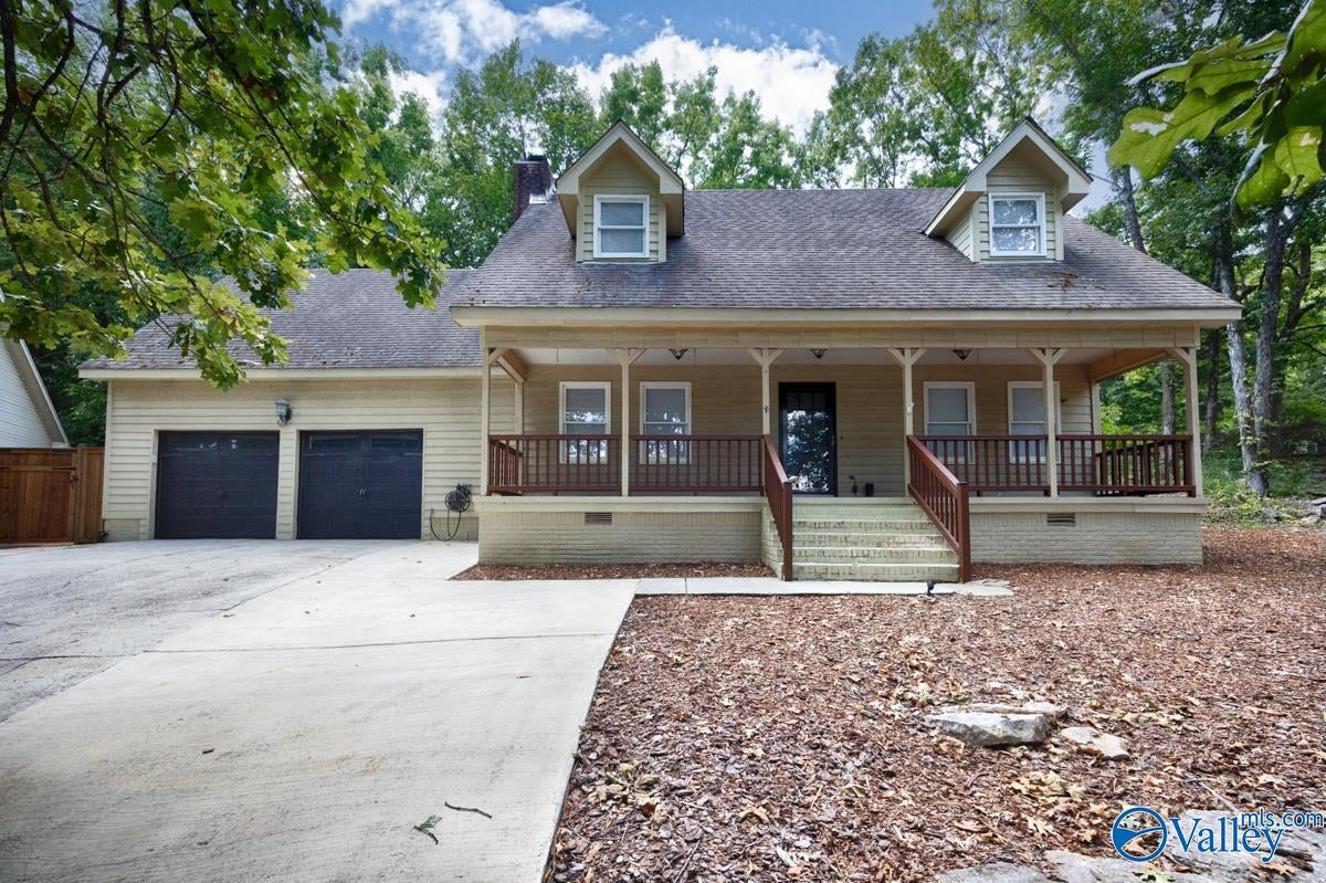 600 Nightingale Circle — photo