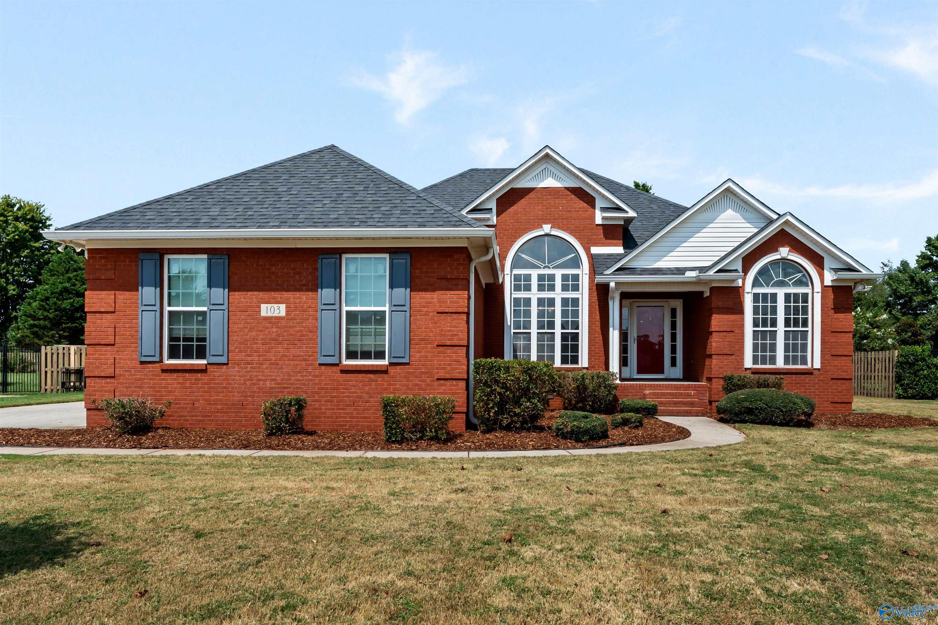 103 Saddle Cove Court — photo