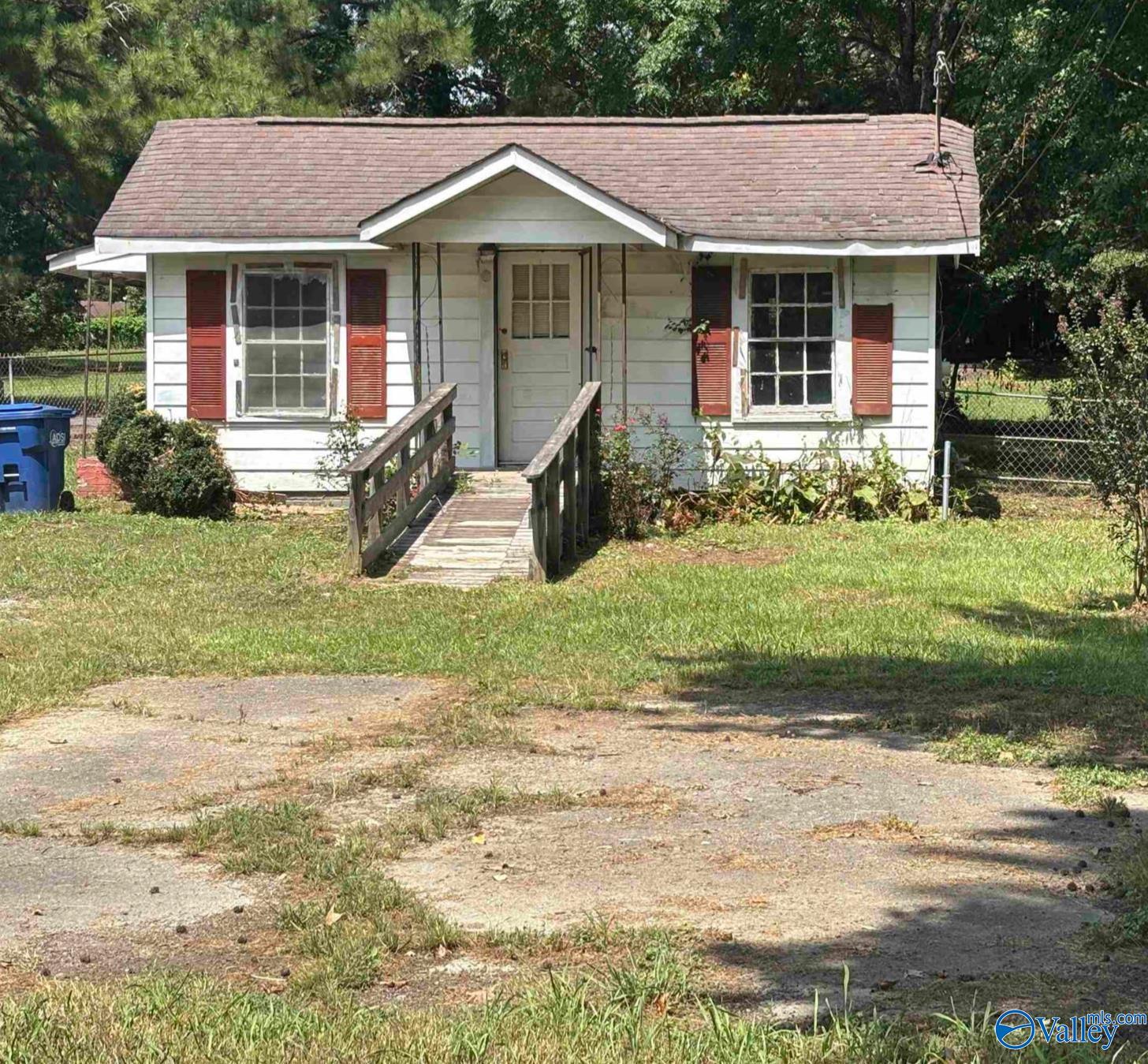 301 Holman Street — photo