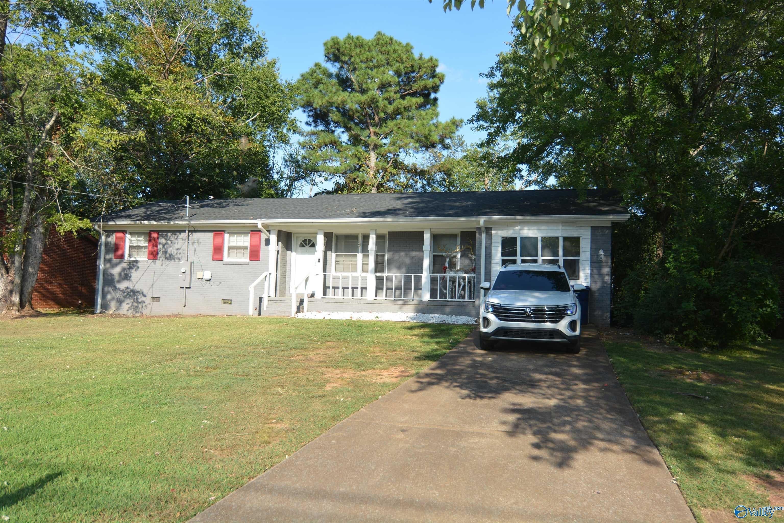 6116 Valley Park Drive NW — photo