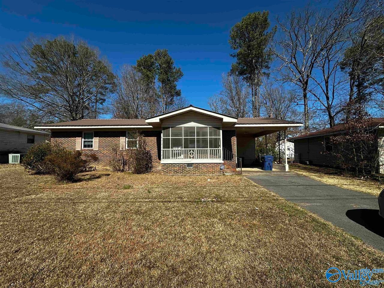 1009 Cornelia Circle — photo