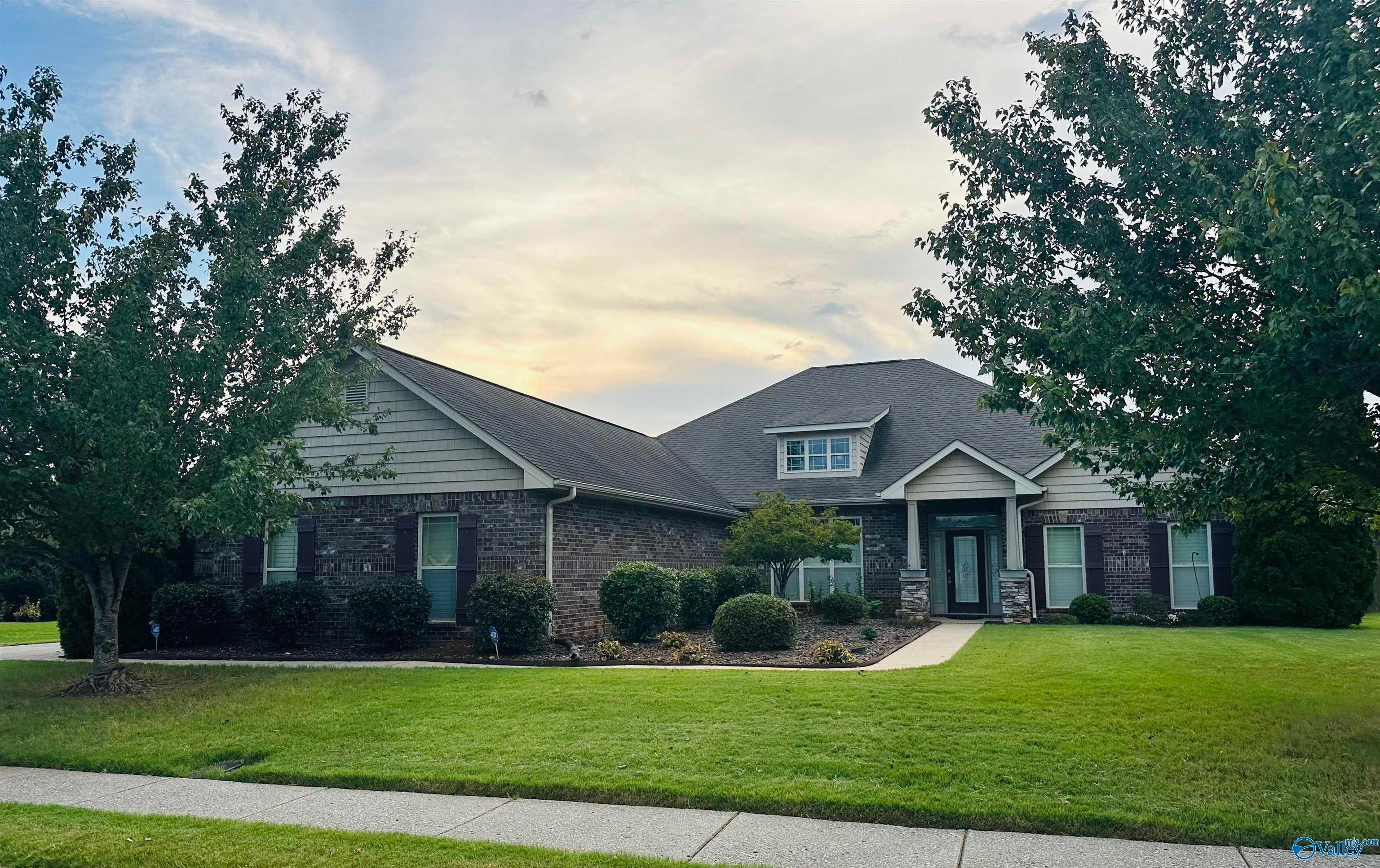 706 Tide Creek Drive — photo