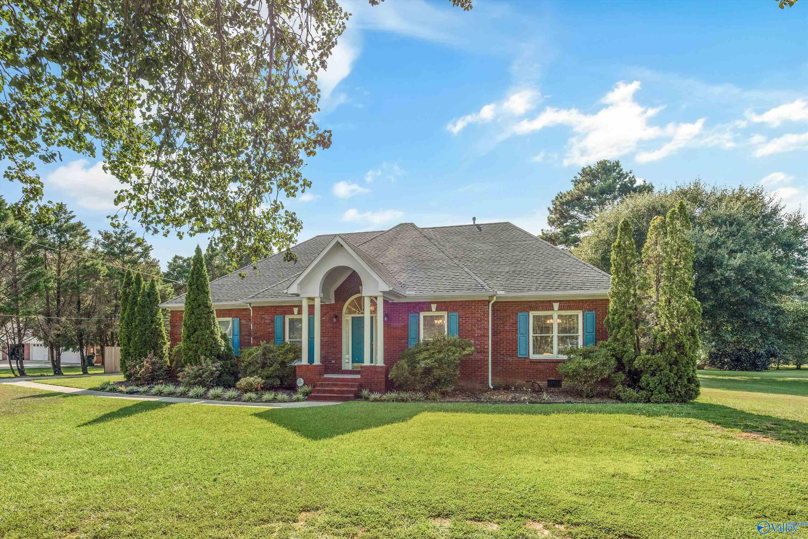 2011 Shady Grove Lane, Decatur, AL 35603 — photo 2