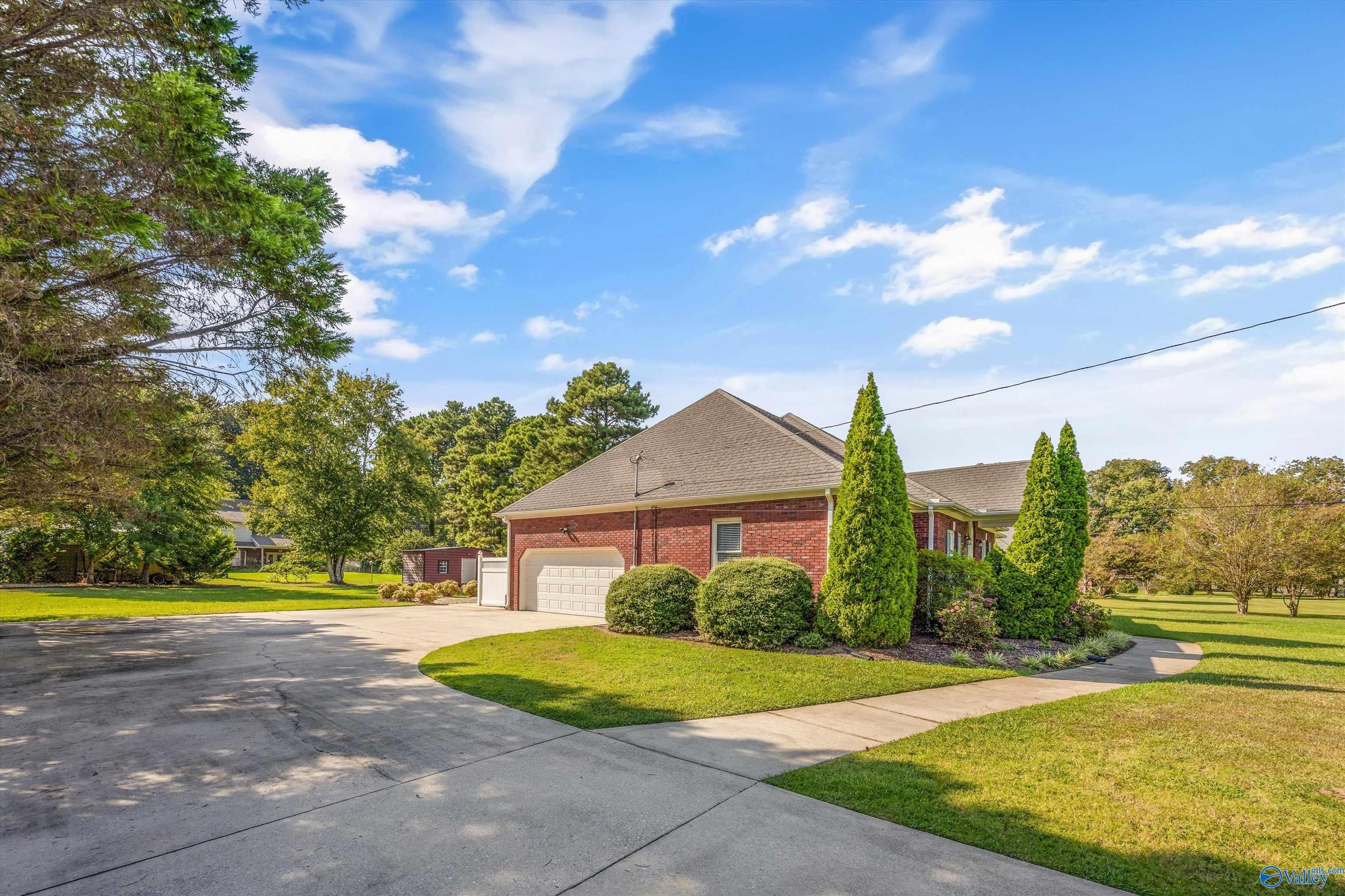 2011 Shady Grove Lane, Decatur, AL 35603 — photo 3