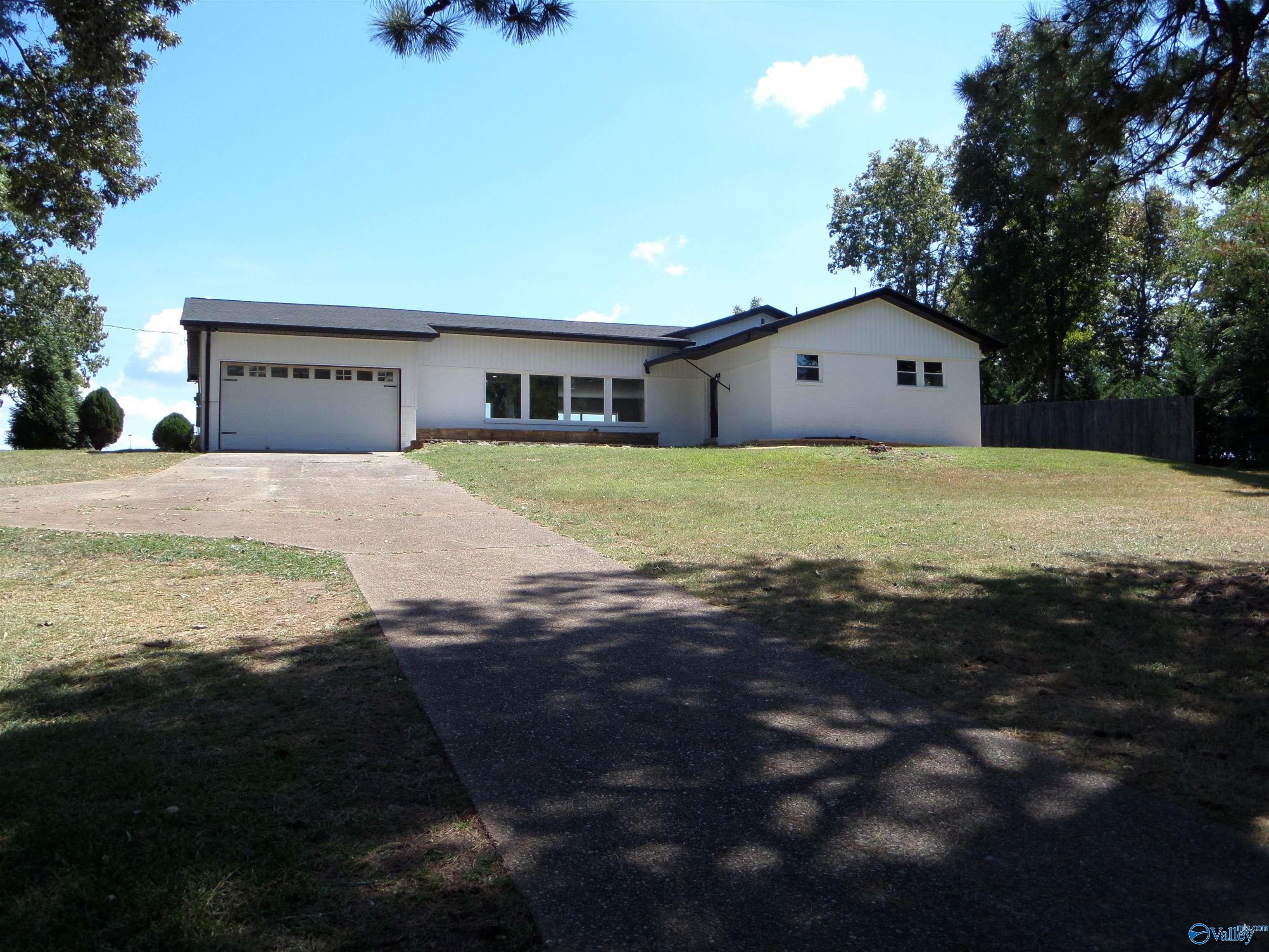 1123 Bellevue Drive — photo