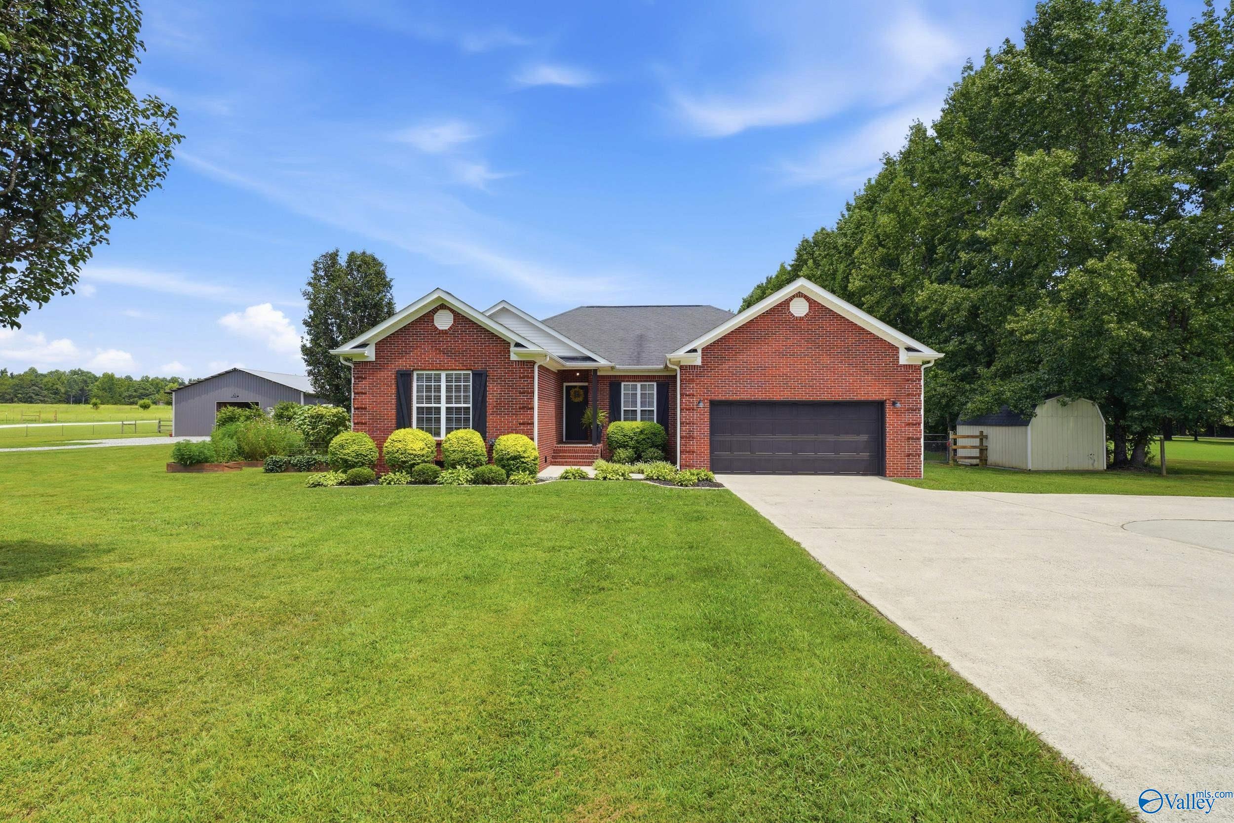 11333 Wall Triana Hwy — photo