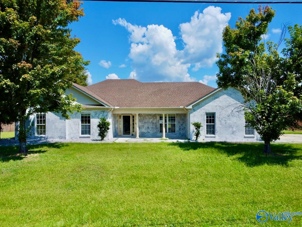 305 Smokey Hills Court — photo