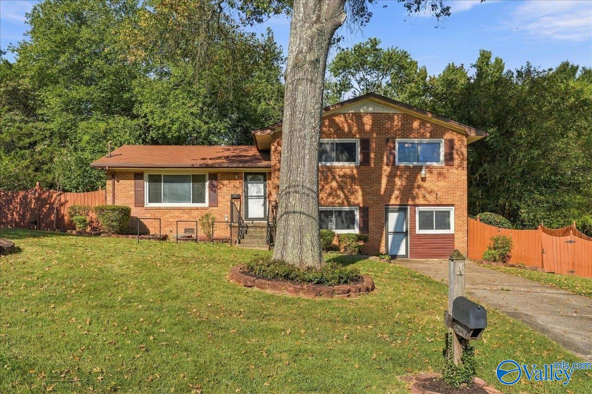3203 Sweetbriar Road NW — photo
