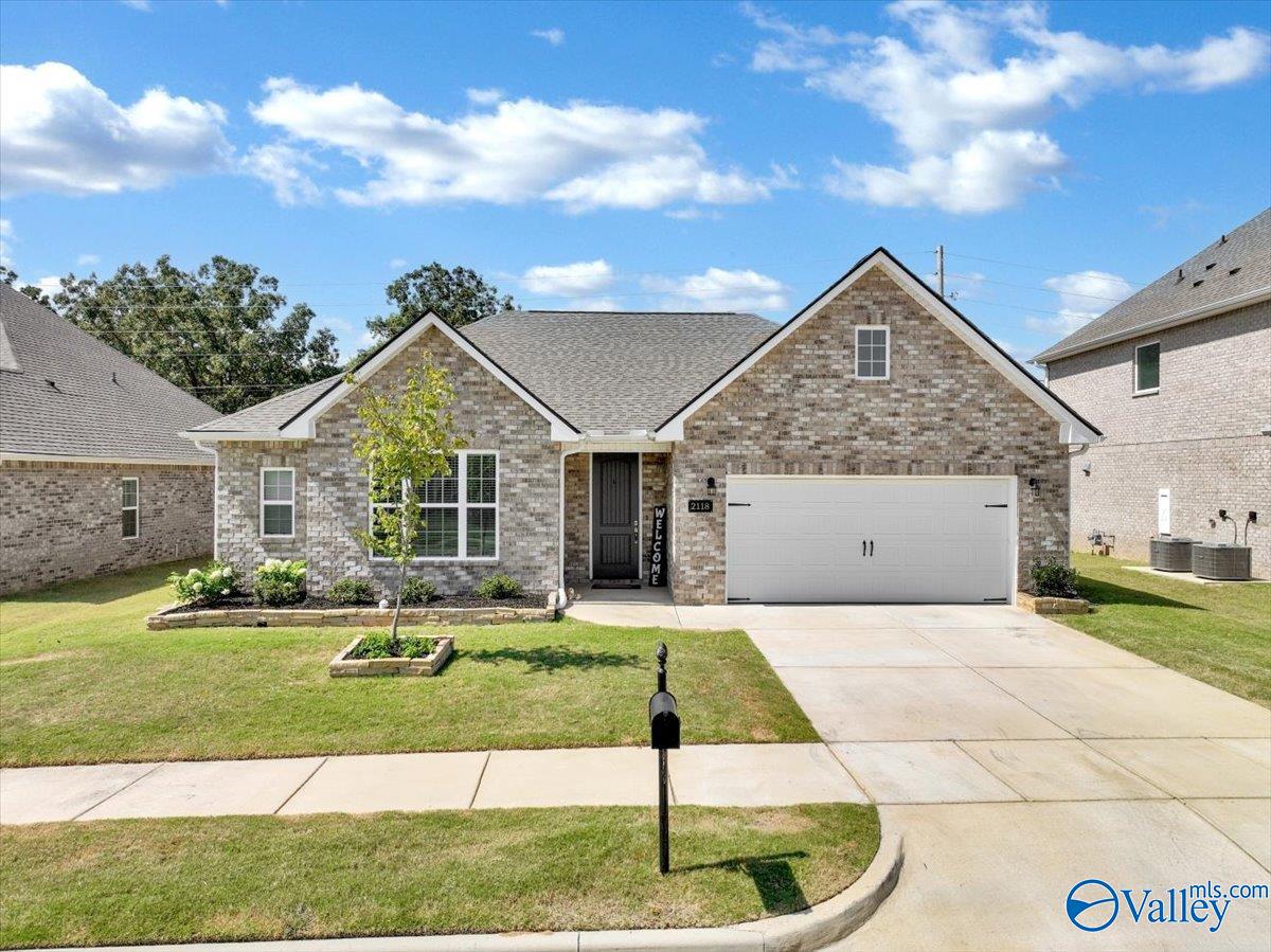 2118 Brandon Drive NE — photo