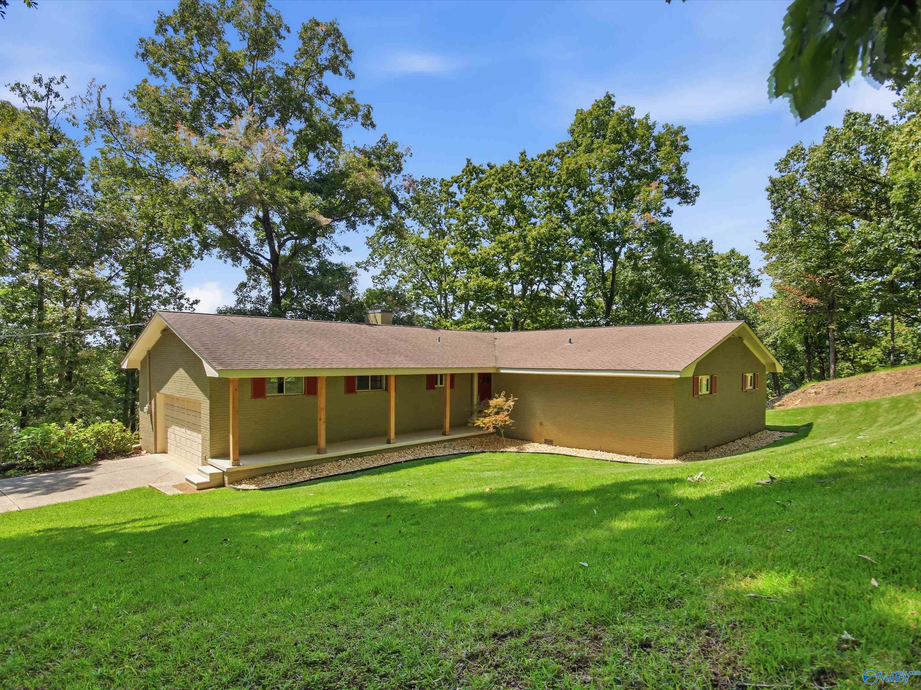334 Echo Lane — photo
