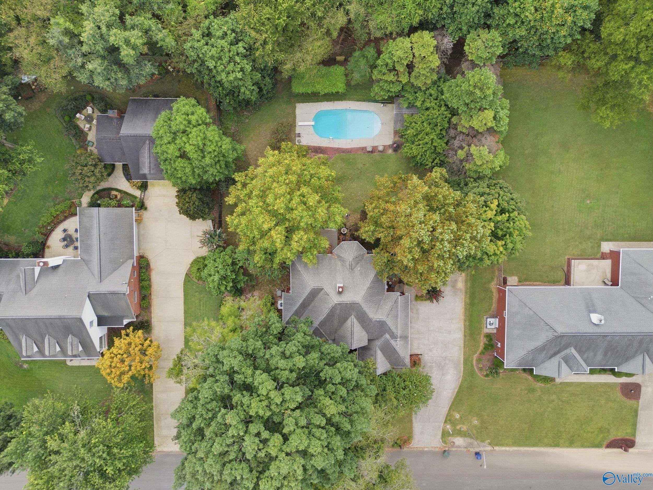 134 Oakhurst Drive — photo