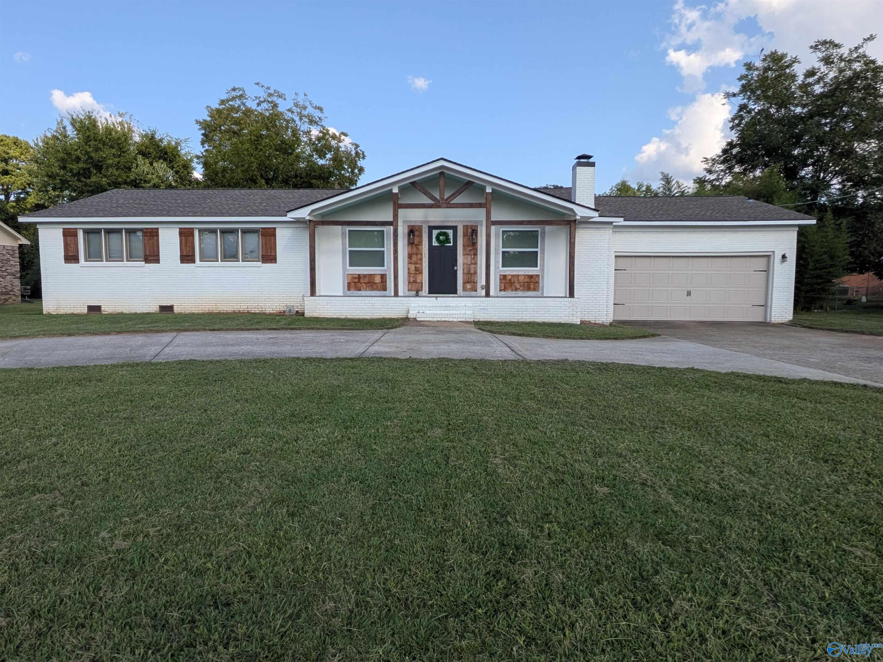 8303 Bailey Cove Road SE — photo